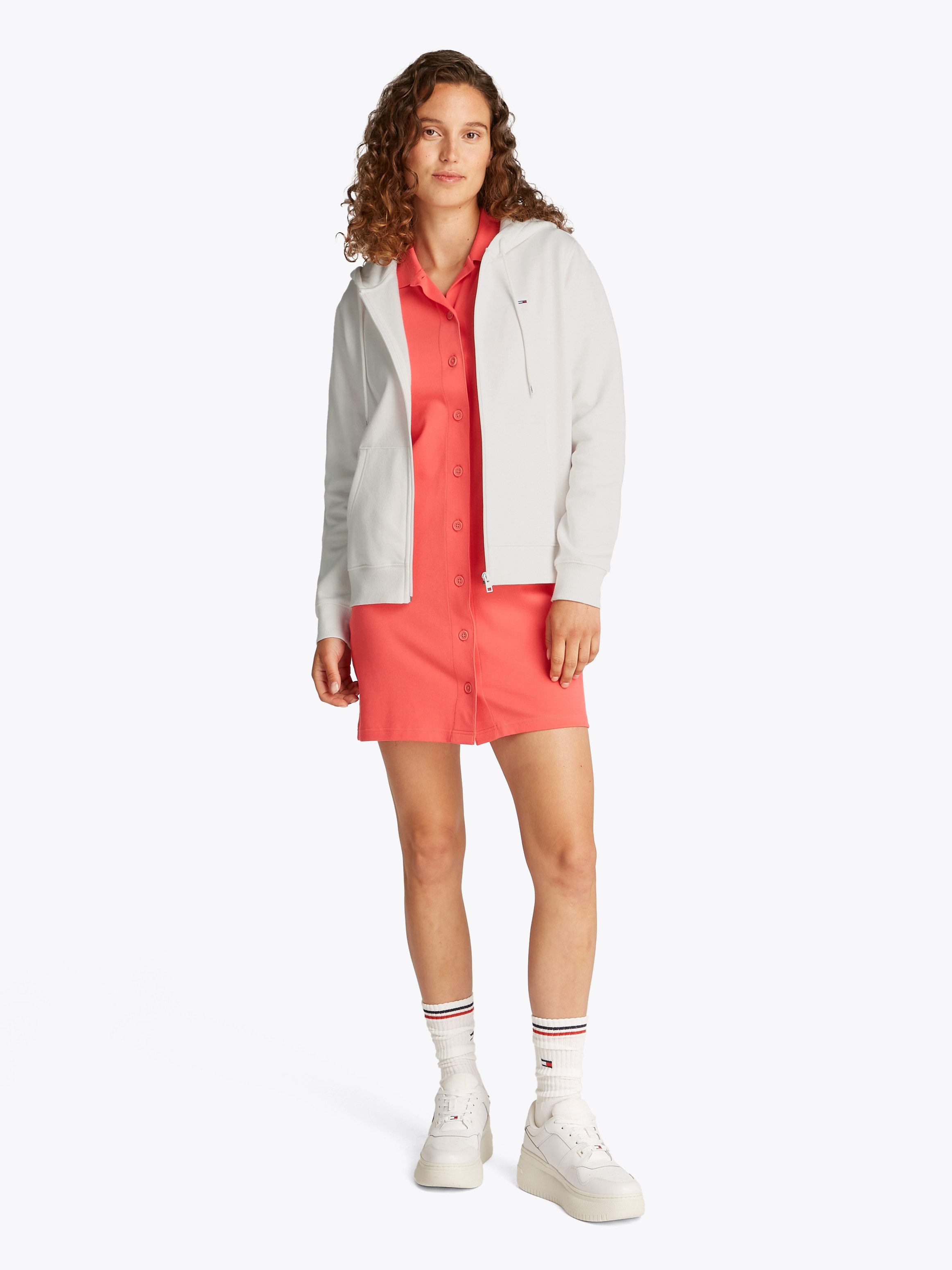 Tommy Jeans Sweatjacke TJW REG S FLAG ZIP THRU mit Logostickerei