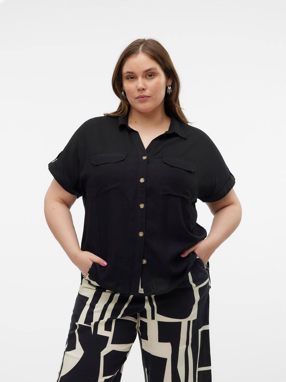 Vero Moda Curve Kurzarmbluse VMCBUMPY S/S SHIRT WVN GA CUR NOOS