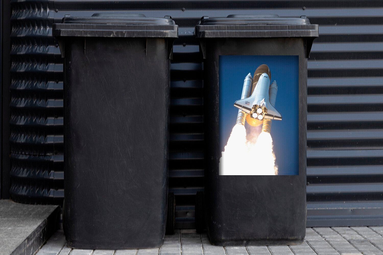 Raumfähre Sticker, des St), Mülleimer-aufkleber, (1 Mülltonne, Wandsticker Abfalbehälter MuchoWow Nahaufnahme Starts Container, einer