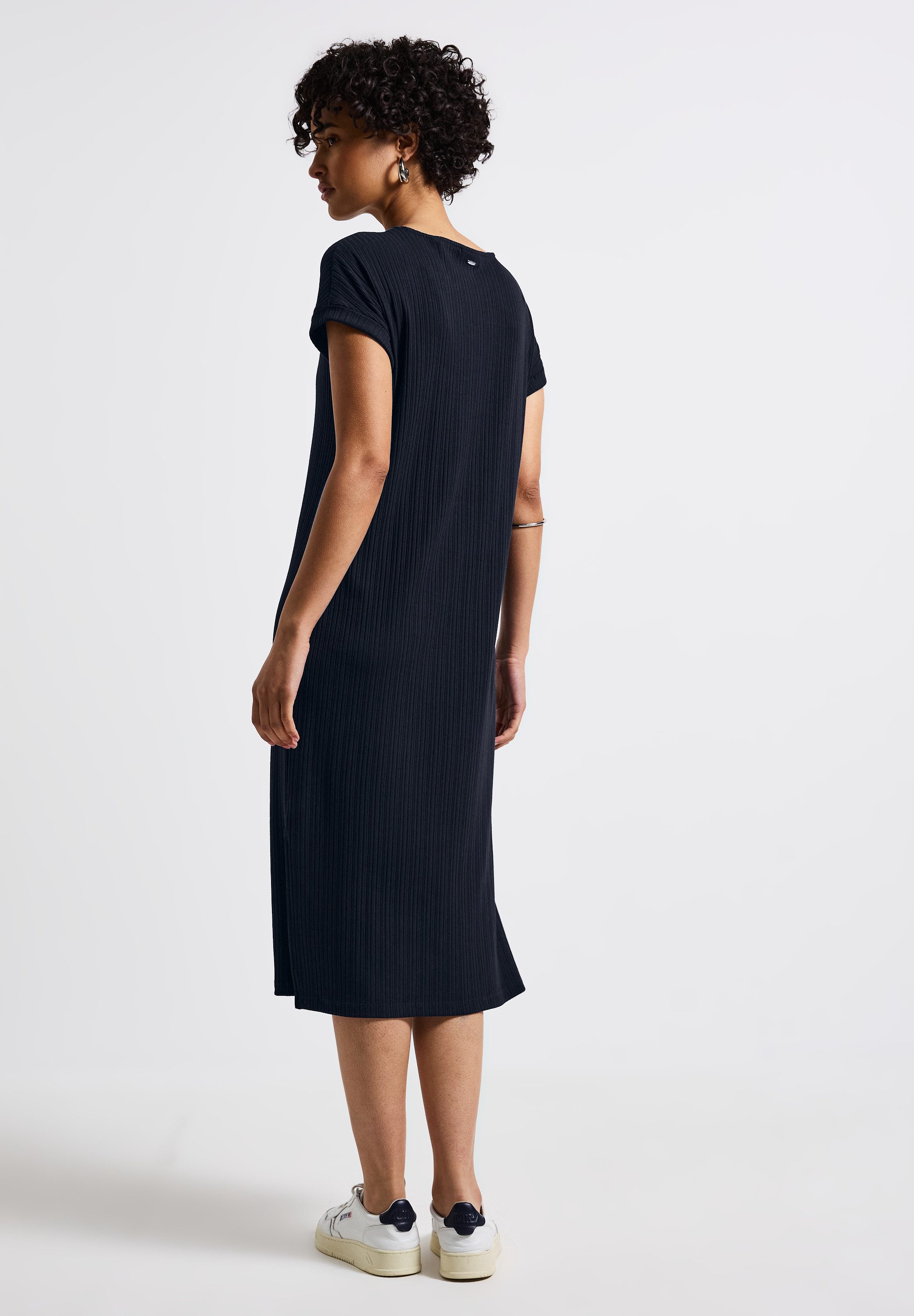 STREET ONE Midikleid, mit Rundhalsausschnitt günstig online kaufen