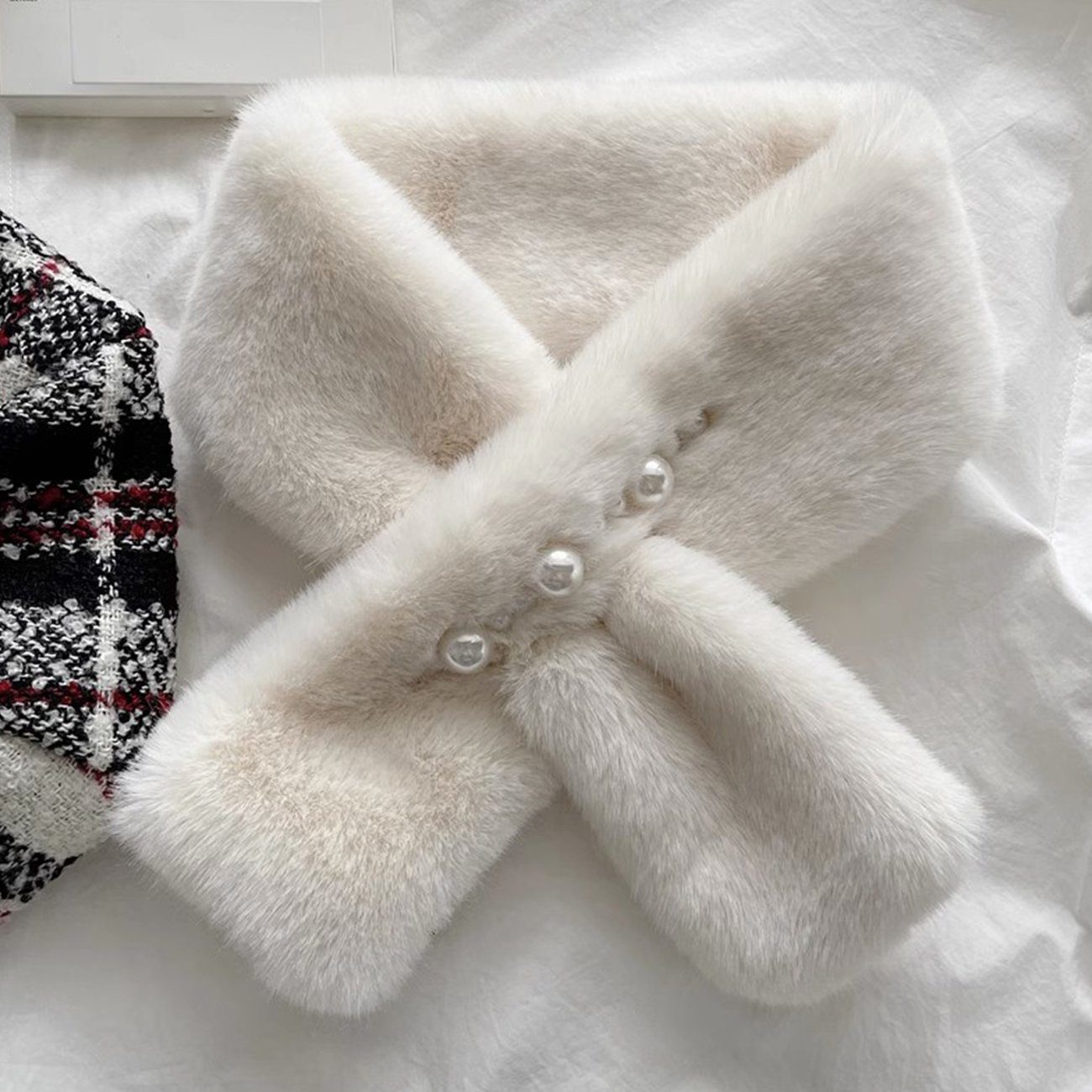 EBUY Modeschal Warmer Plüschschal für Damen im Herbst und Winter Weiß