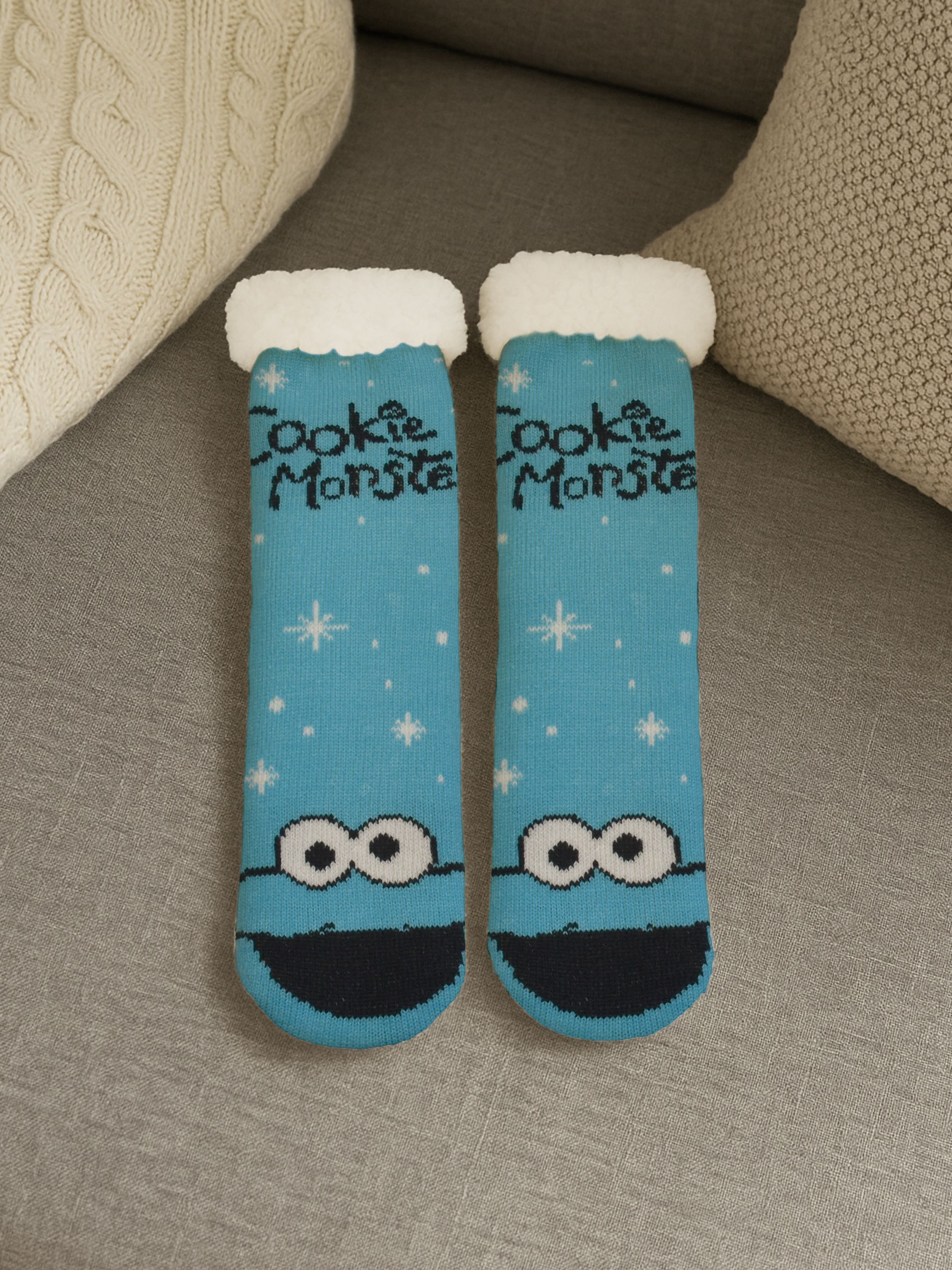 United Labels® Socken Sesamstraße Krümelmonster Hüttensocken Haussocken Kuschelsocken