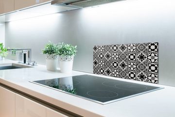 MuchoWow Küchenrückwand Retro - Kacheln - Blumen - Schwarz - Weiß, (1-tlg), 60x30 cm, Wandschutz, gegen Fett und Schmutzflecken für Küchen