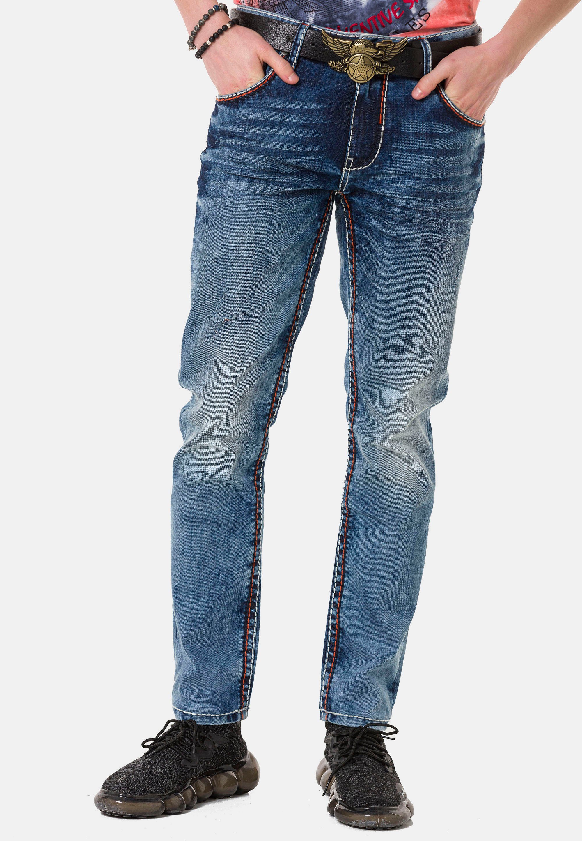 Cipo Nähten kontrastfarbenen Baxx & Straight-Jeans mit