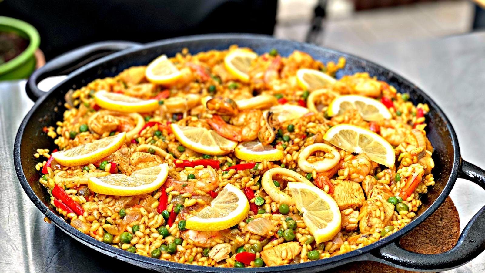 BBQ-Toro Paellapfanne Paella Pfanne, 6 Personen, Ø 36 cm, Gusseisen Grillpfanne, Gusseisen