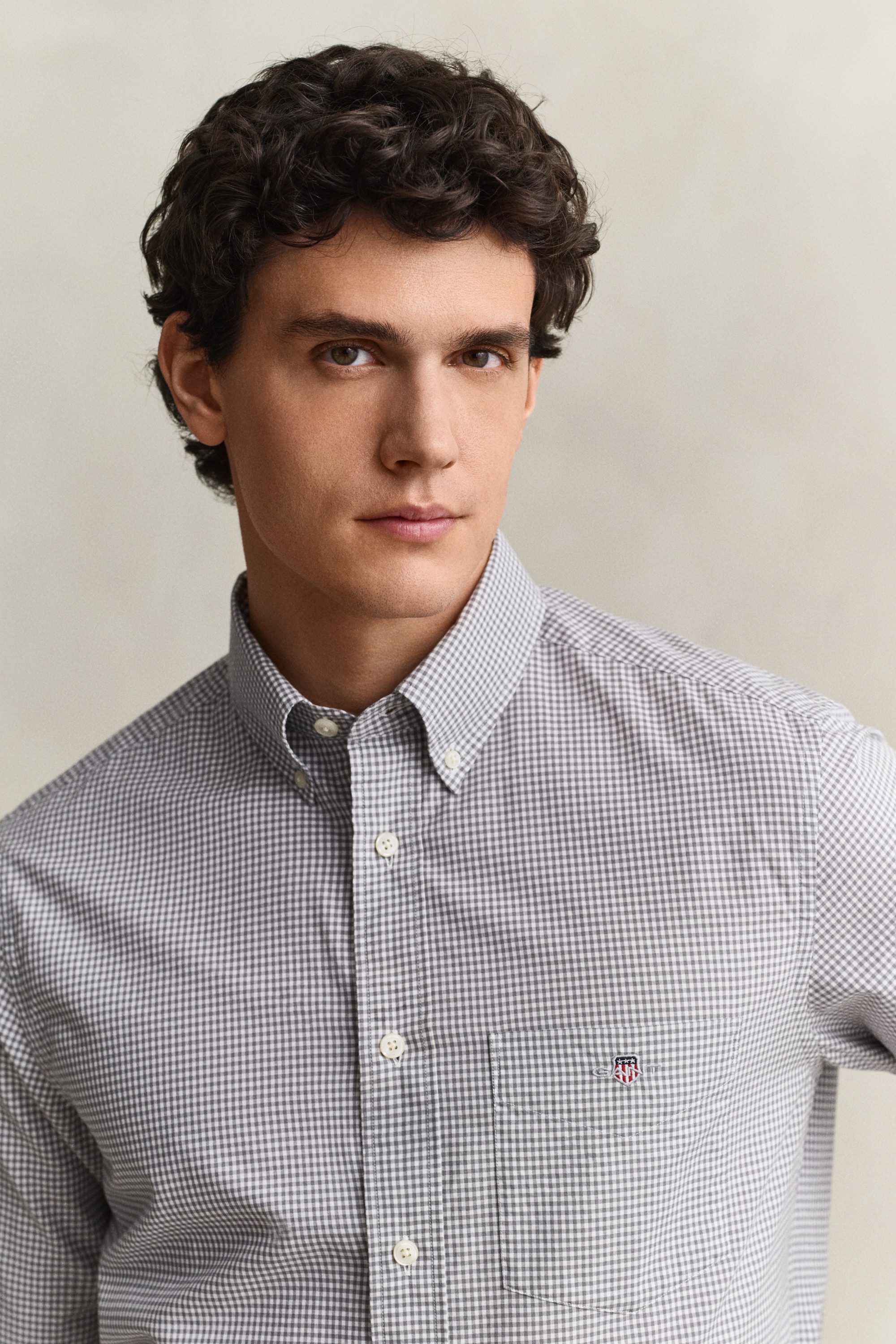 Gant Langarmhemd REG CLASSIC POPLIN GINGHAM SHIRT mit Logostickerei, Baumwoll-Popeline