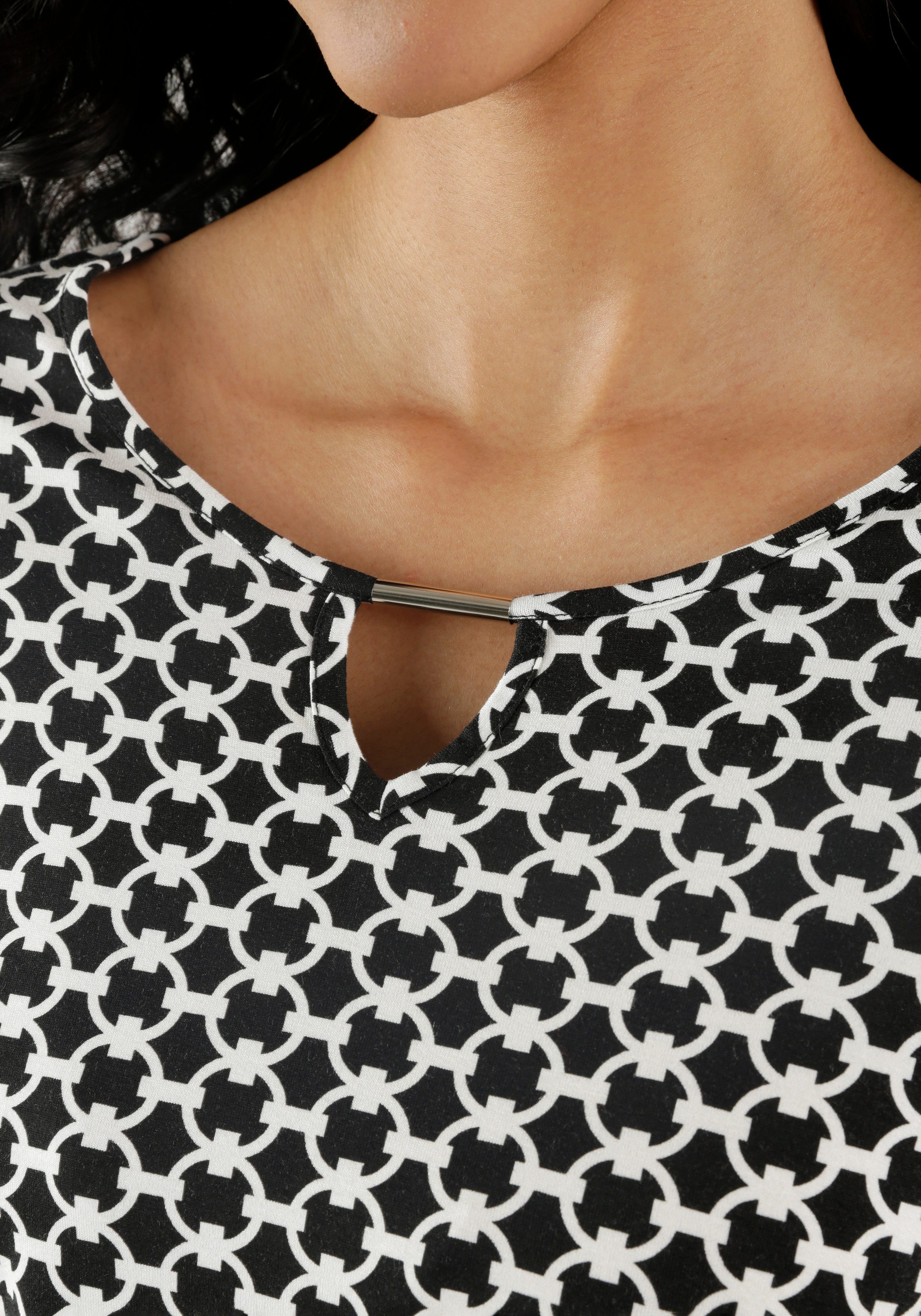 Aniston SELECTED Langarmshirt mit Schmuckstäbchen und Cut-Out am Ausschnitt