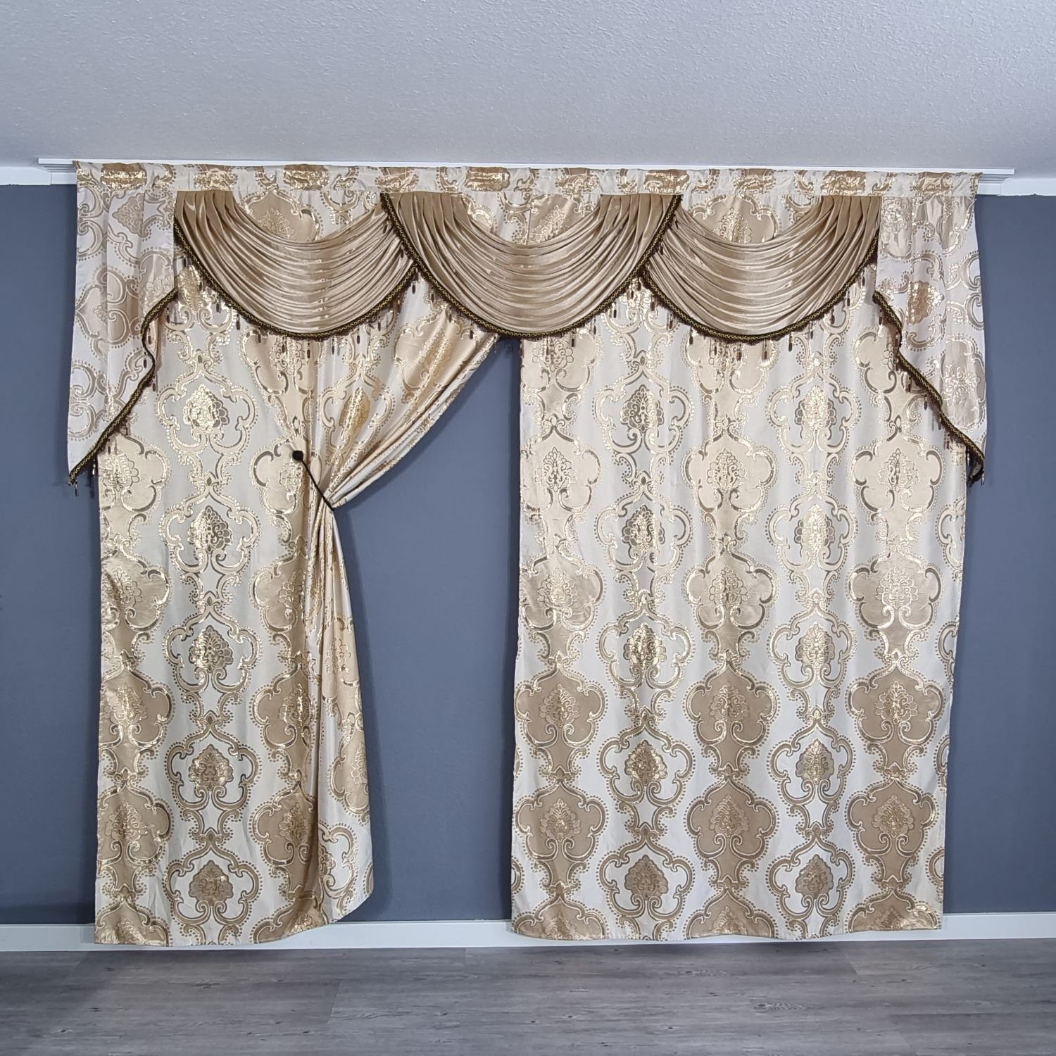 Gardinen by Justyna Verdunkelungsvorhang Barock Gardine Beige, Kräuselband, blickdicht, Polyester, Verdunkelung,Kräuselband,Verdunkelt,Barock Stil,Orientalisch Perde