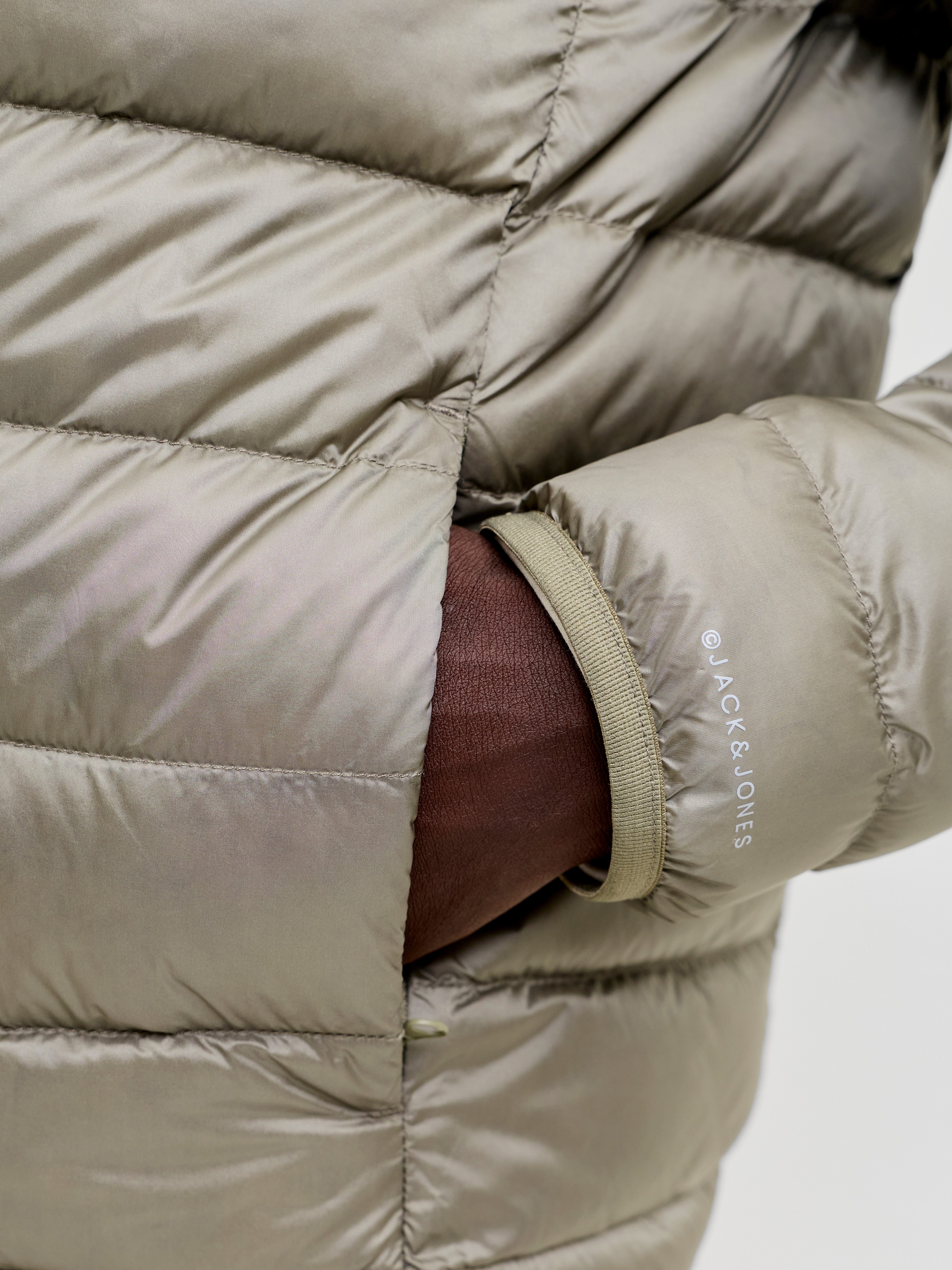 Jack & Jones Steppjacke JJEBERG LIGHT DOWN COLLAR PUFFER NOOS Kunstfaser, regular fit – Bild 4 von 5
