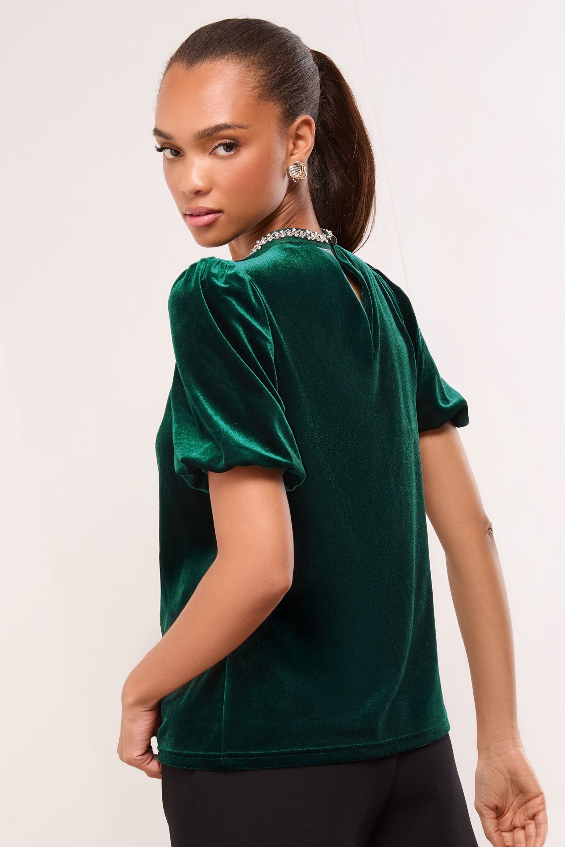 LIPSY T-Shirt Lipsy T-Shirt mit Puffärmeln, Regular (1-tlg) günstig online kaufen