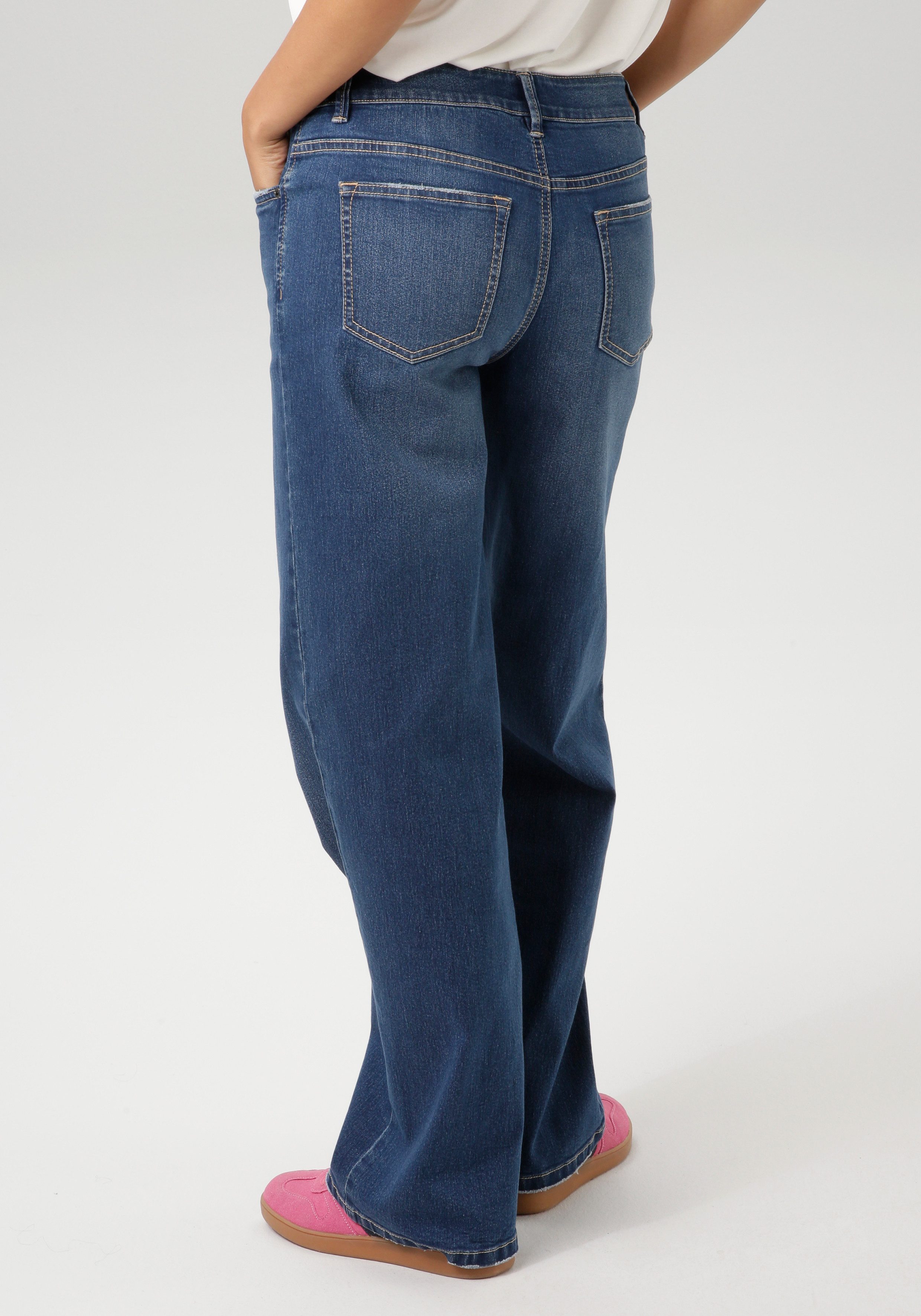 Aniston CASUAL Straight-Jeans mit trendig weitem günstig online kaufen