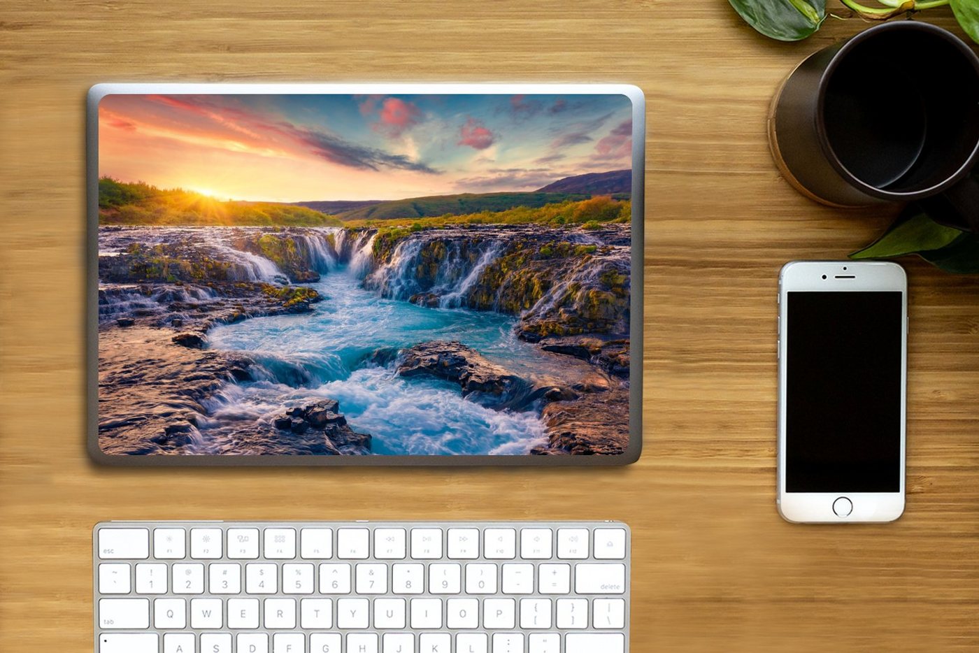 Thumbnail - MuchoWow Laptop-Aufkleber Wasserfall - Pflanzen - Moos - Landschaft - Sonnenuntergang - Fels, (1tlg), Laptop Folien Cove...