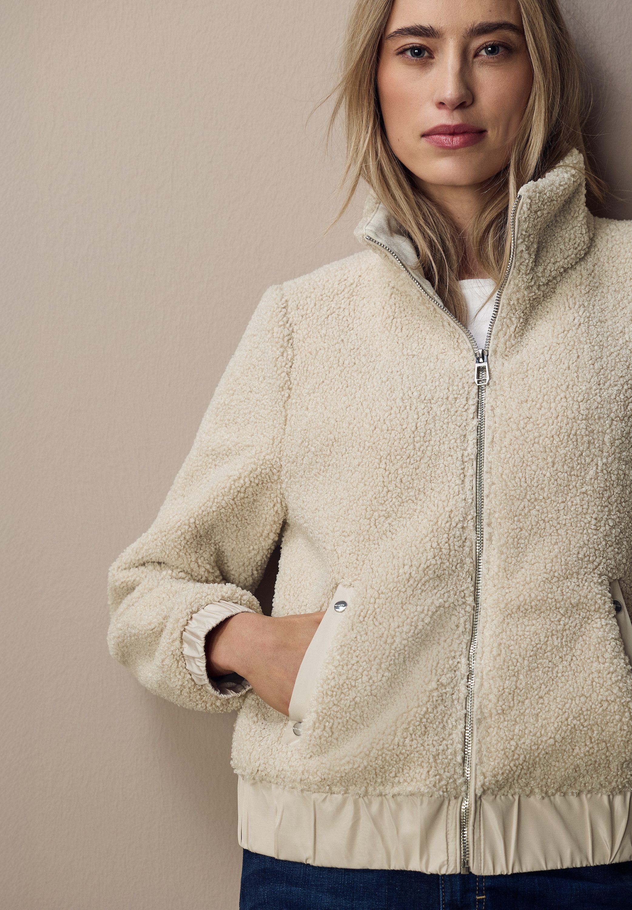 STREET ONE Fellimitatjacke aus elastischem Materialmix
