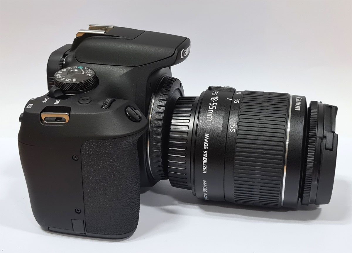 Canon EOS 2000D + EF-S II 18-55 mm Spiegelreflexkamera – Bild 2 von 3