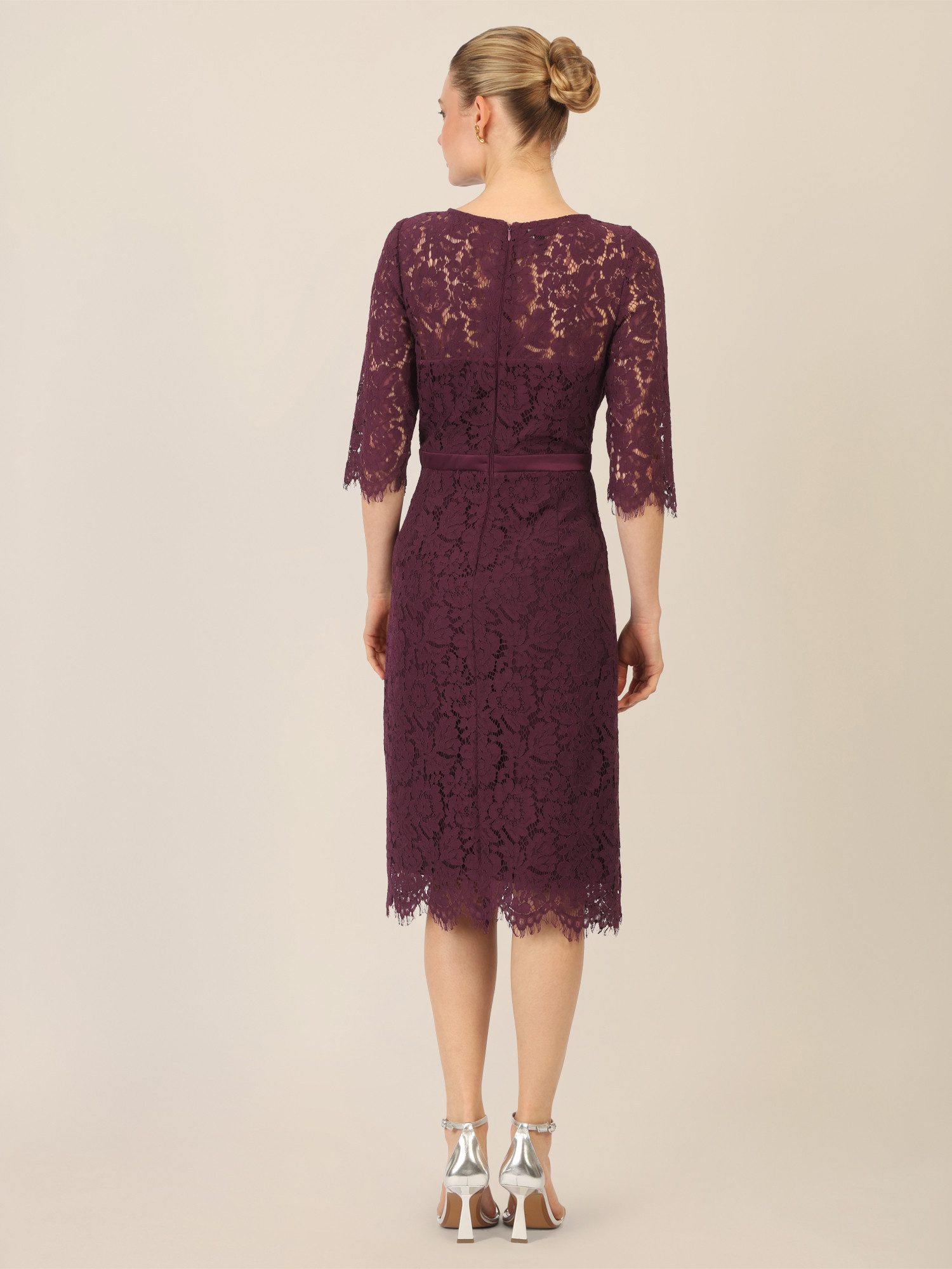 Apart Abendkleid mit Schleifen-Gürtel