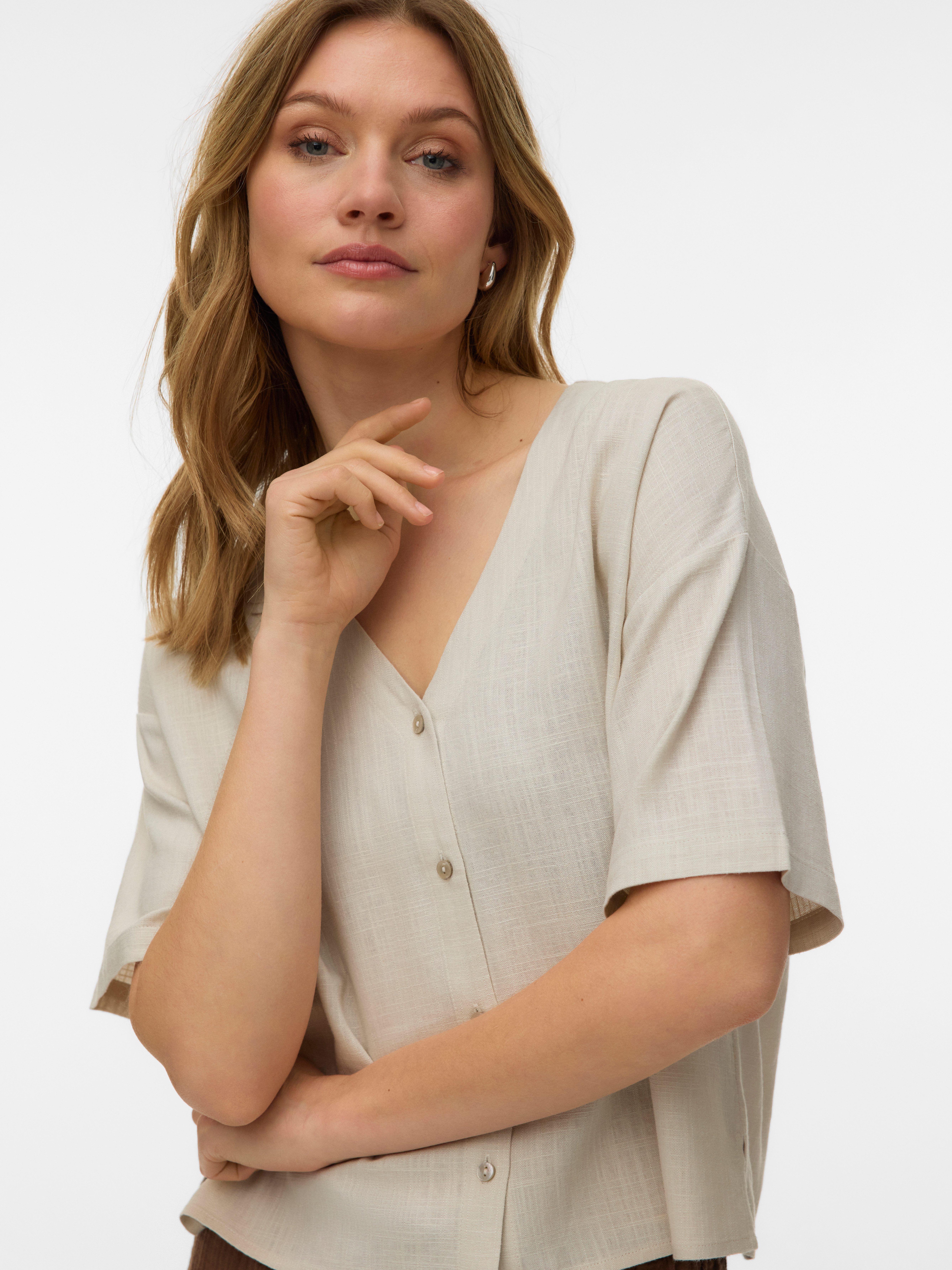 Vero Moda Kurzarmbluse VMROSIE 2/4 V-NECK SHIRT NOOS Viskosemischung. mit Leinen, Kurzarm