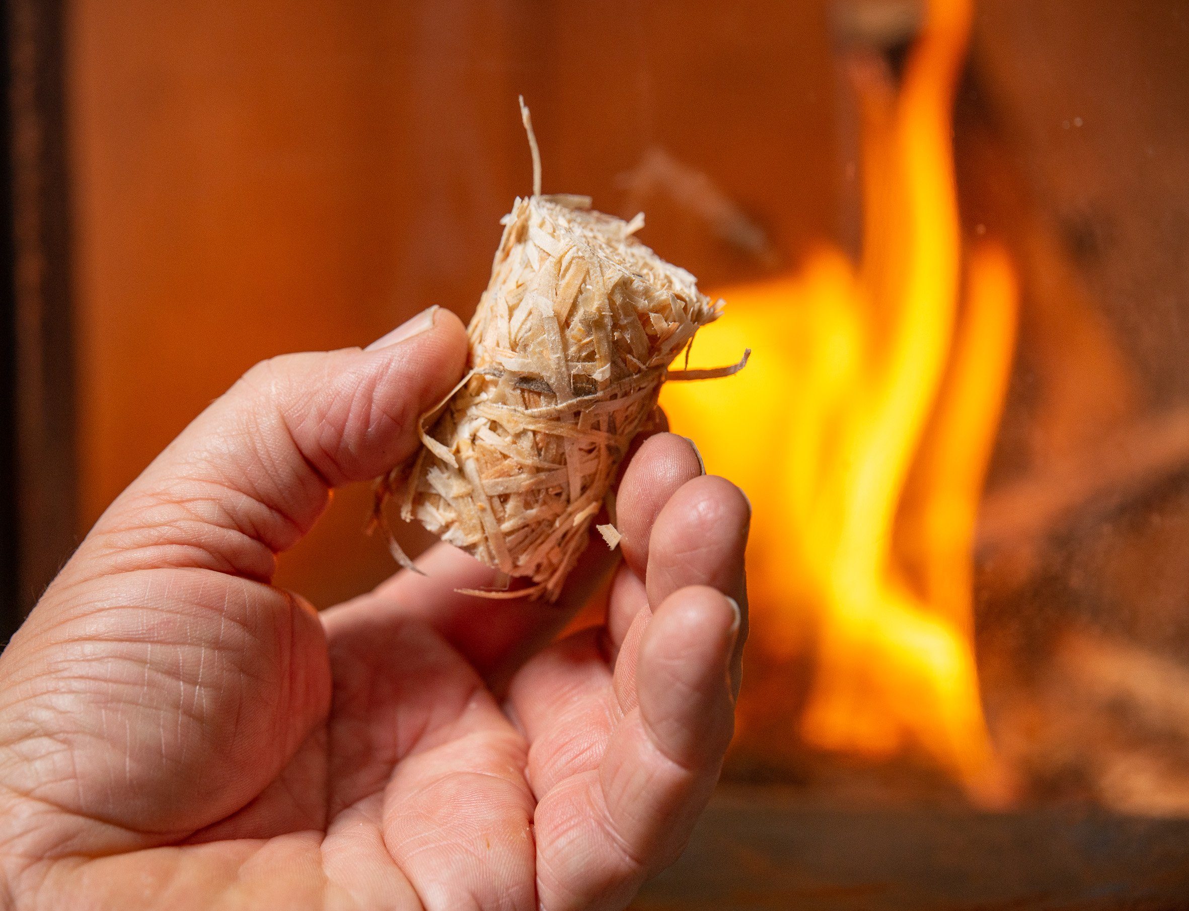 naturling Grillanzünder Holzwolle Anzünder gewachst, 5 kg, (400-St), natürliche Bio Anzündwolle für Kamin und Grill – Bild 4 von 5