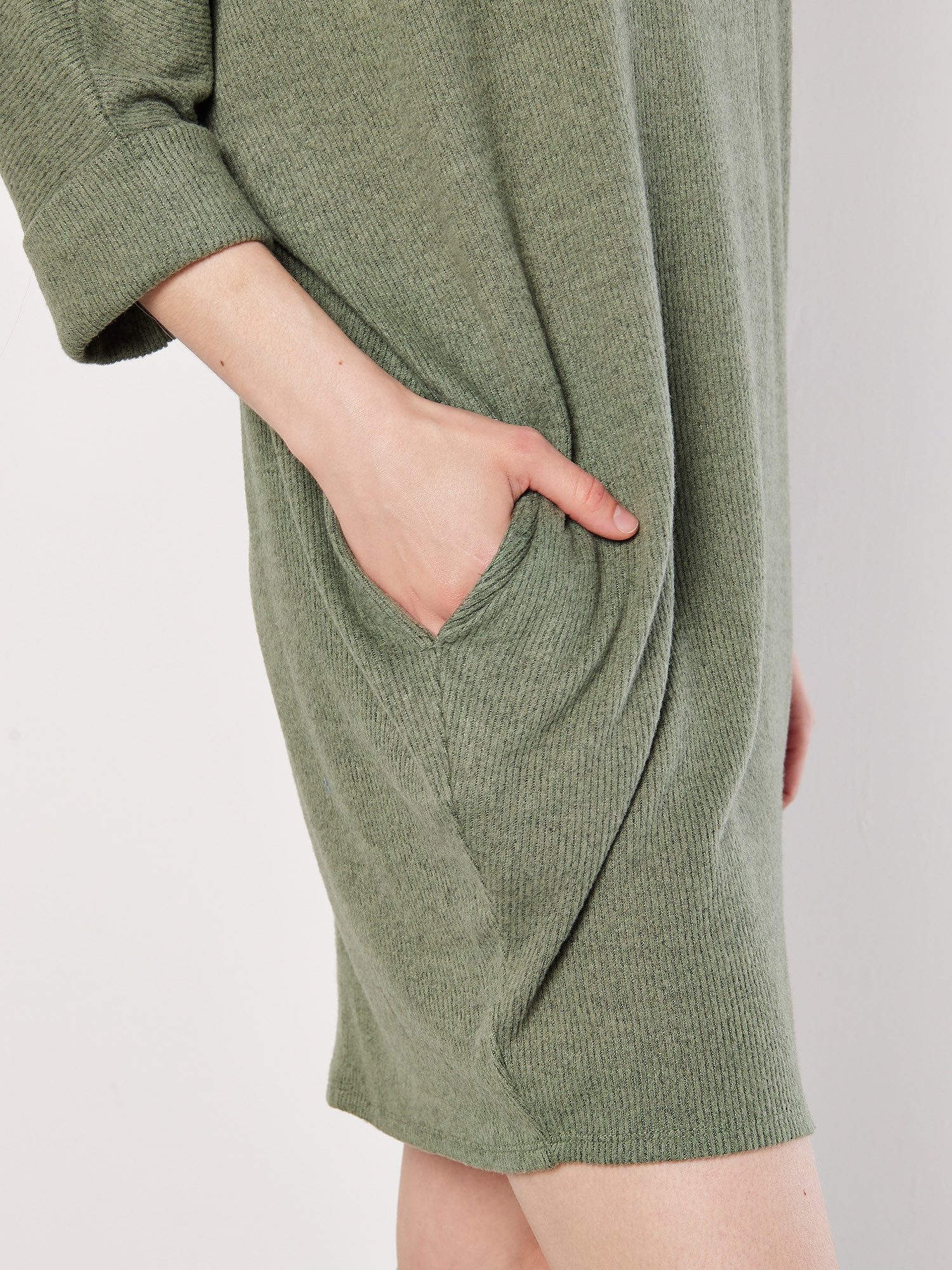 Apricot Strickkleid Cocoon-Minikleid mit Umschlagärmeln – Bild 3 von 4