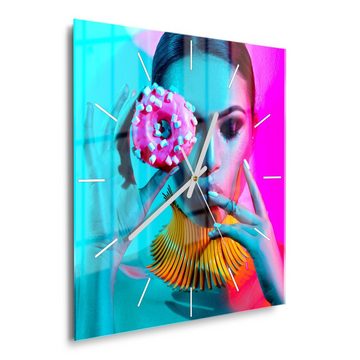 DEQORI Wanduhr 'Trendiges Frauenporträt' (Glas Glasuhr modern Wand Uhr Design Küchenuhr)