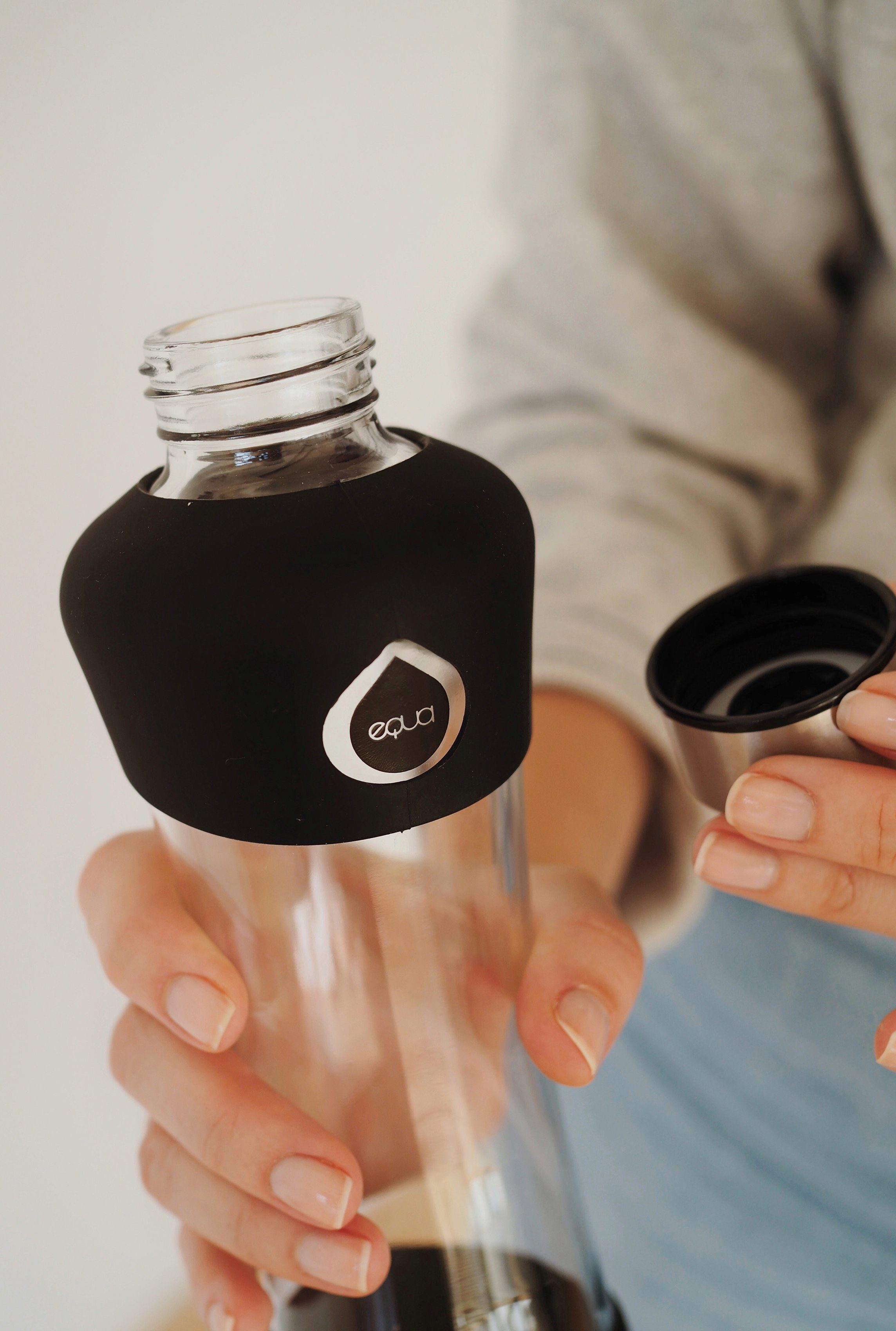 equa Trinkflasche Active black, für 550 ml Freizeitaktivitäten, ideal Borosilikatglas