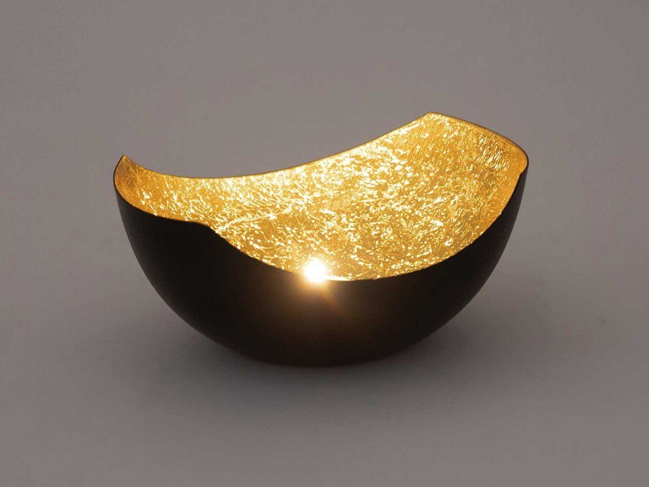 Thumbnail - tinkaro Blumentopf AINO Metallblech Kerzenhalter Schwarz/Gold (1 St)