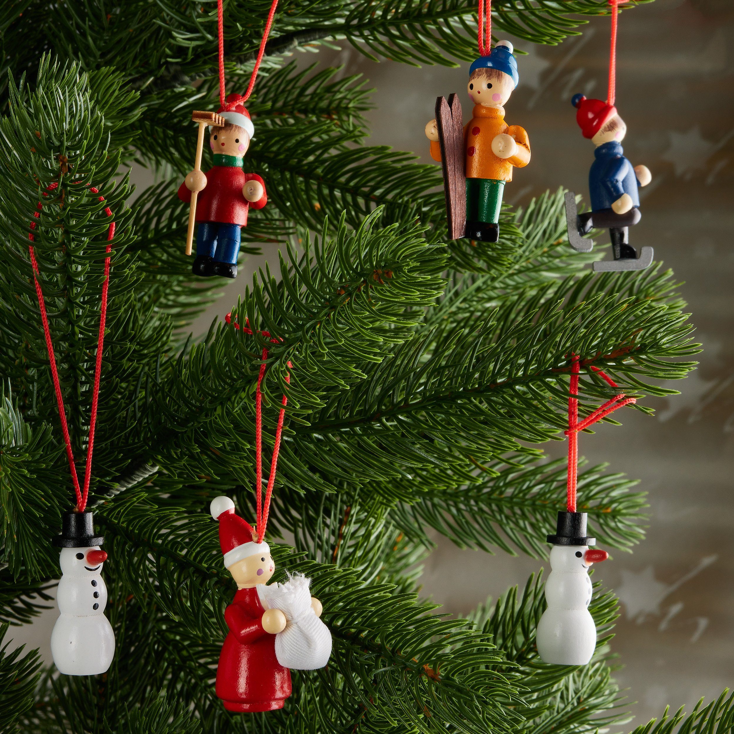BRUBAKER Christbaumschmuck Anhänger, Weihnacht 5 Weihnachtsanhänger Weiße Holz Set aus cm handbemalte (6-tlg), Christbaum hohe