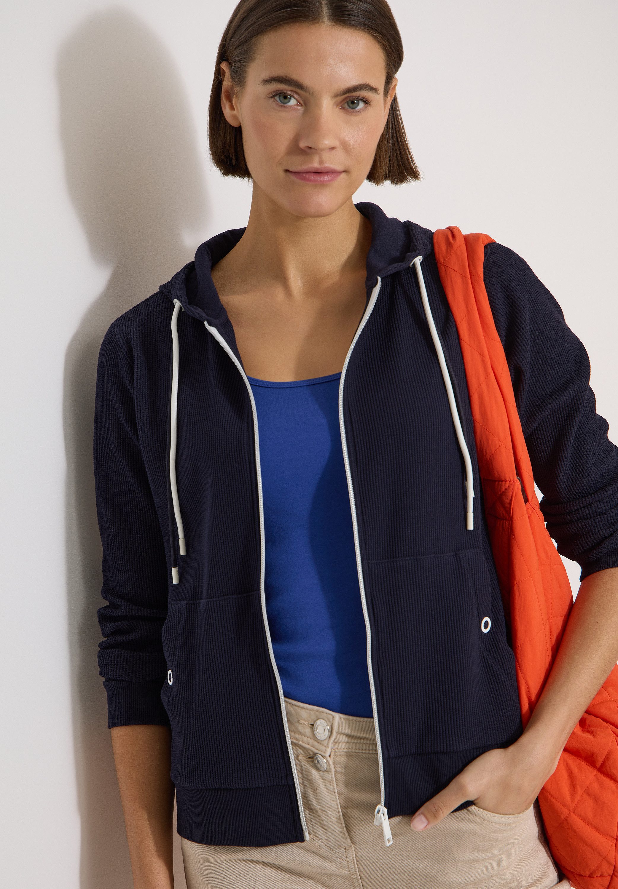 CECIL Kapuzensweatjacke mit Struktur und seitlichen Taschen mit Knopf