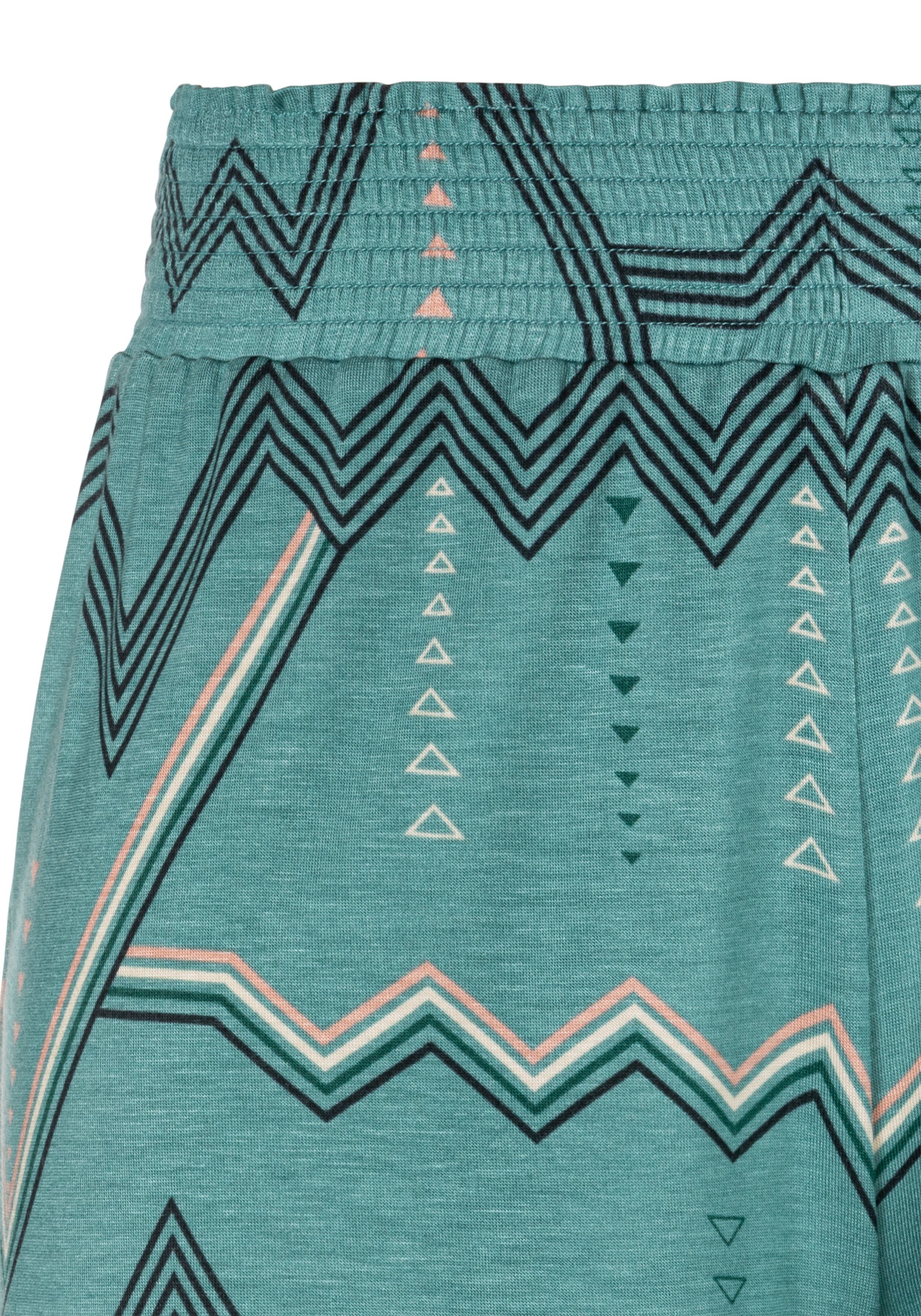 LASCANA Pyjamashorts mit grafischem Zick-Zack Muster