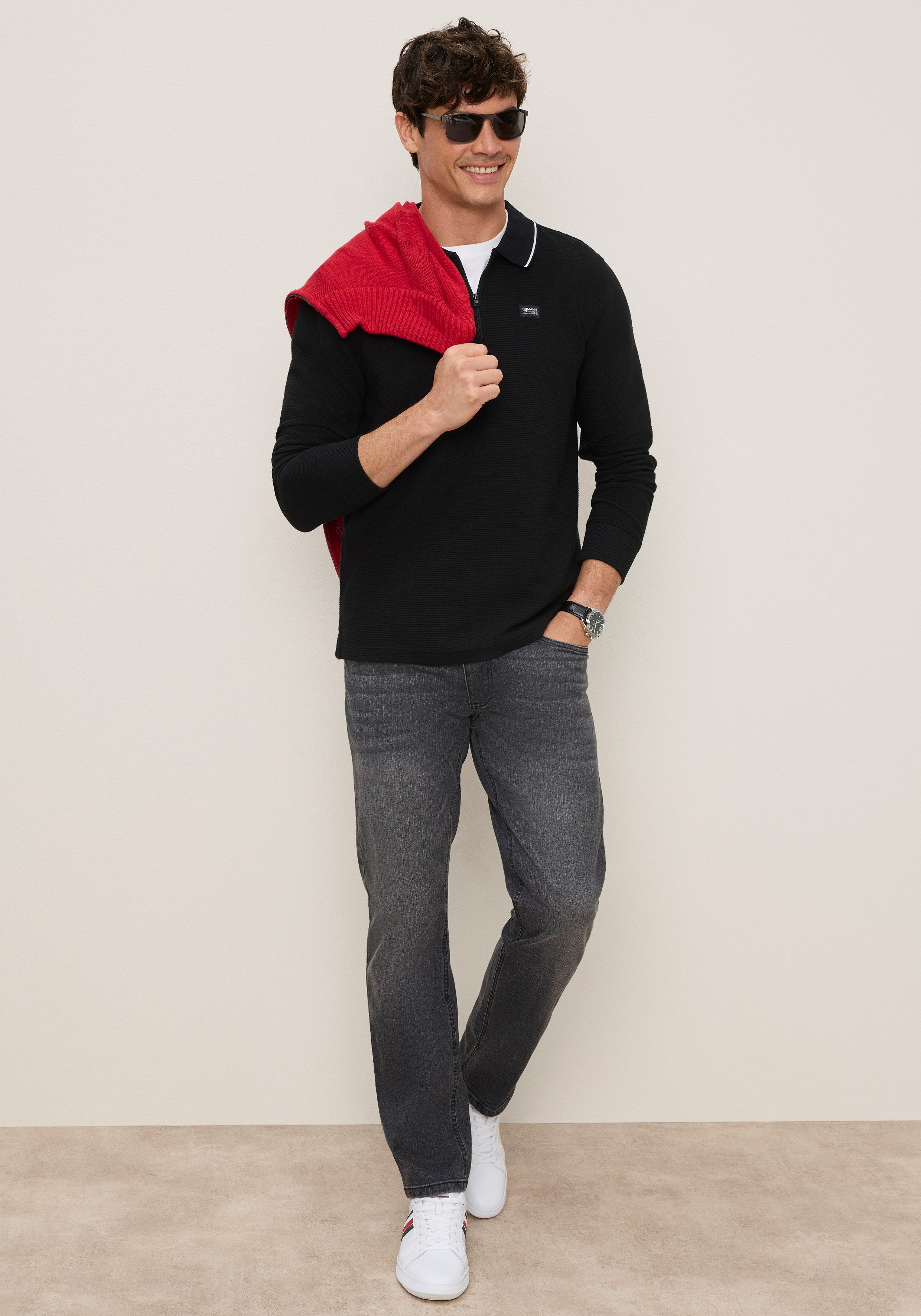 Zum Outfit 11
