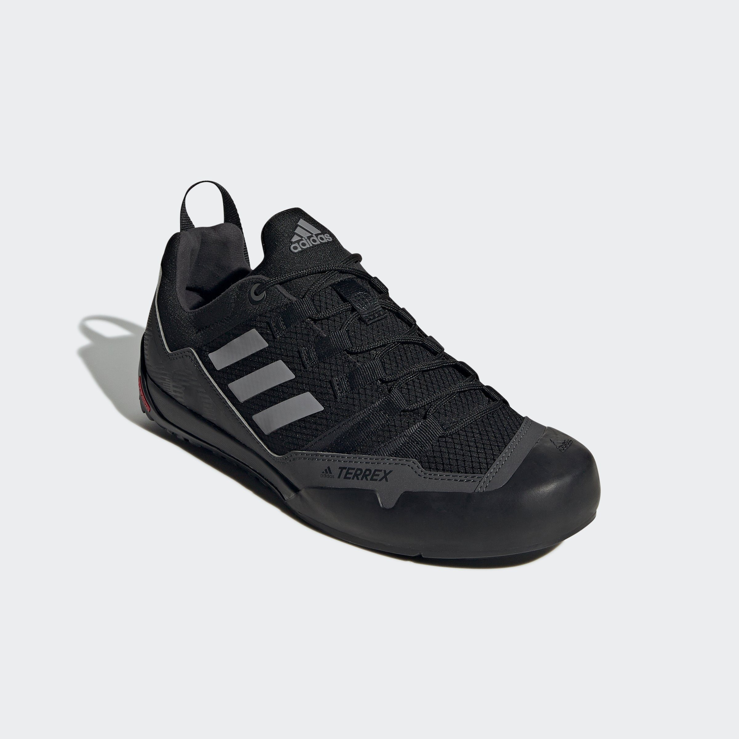 adidas TERREX TERREX SWIFT SOLO ZUSTIEGSSCHUH Wanderschuh Core Black / Core Black / Grey Three