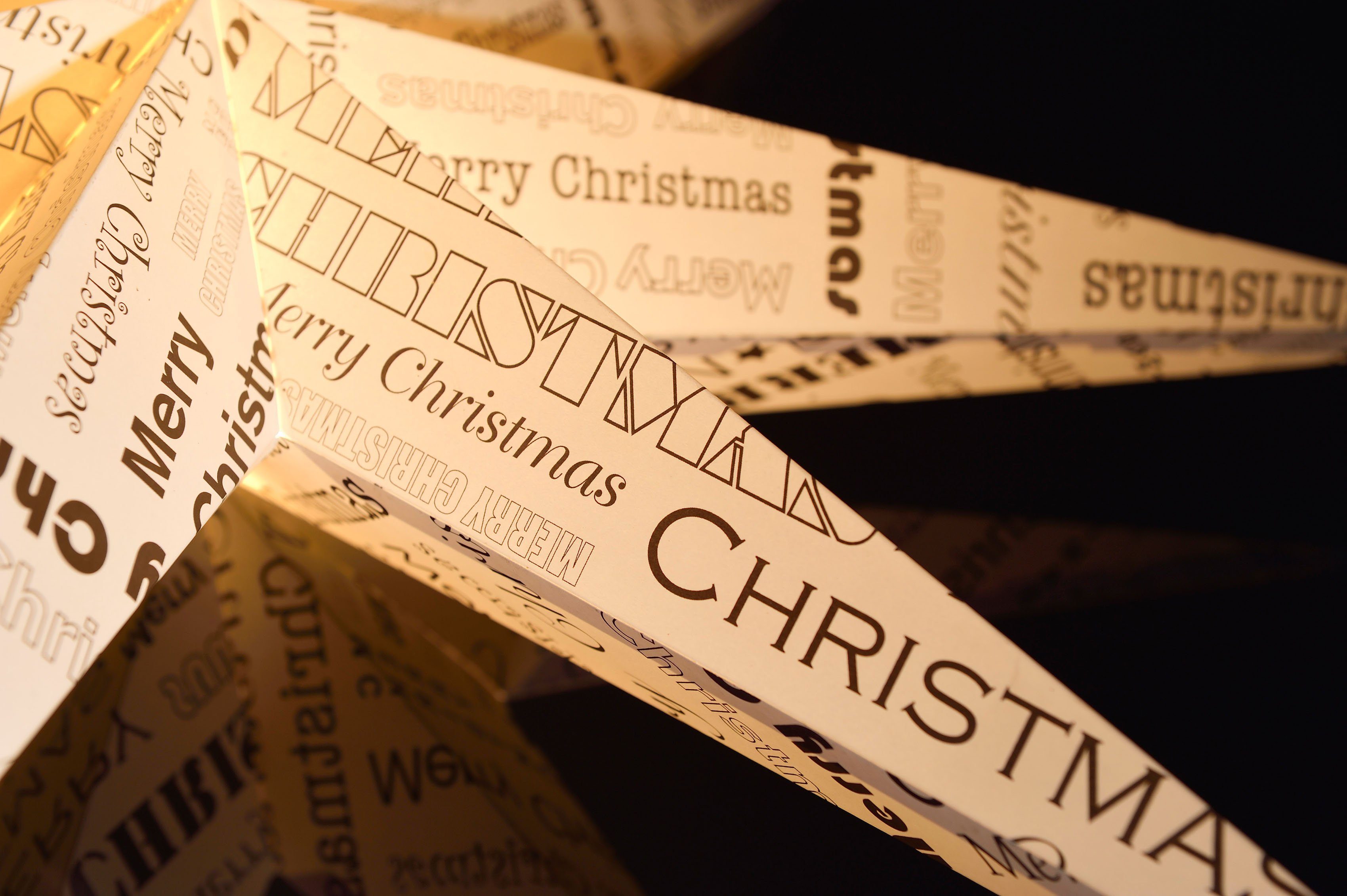 Weihnachtsdeko, Zacken Stern, Weihnachtsstern, LED St., Papierstern, Dekostern weißer 1 7 schwarz bedrucktem Text, KONSTSMIDE