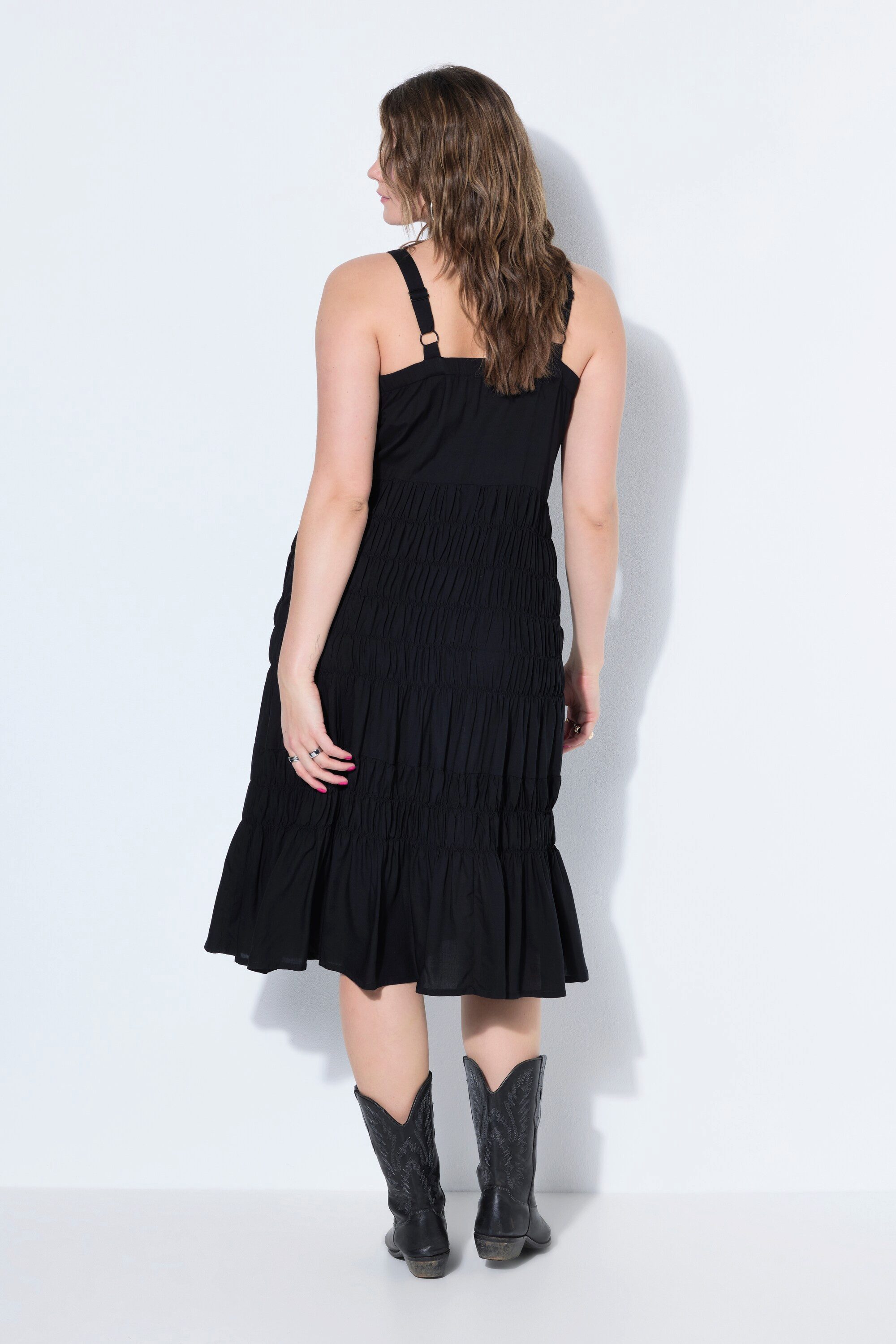 Studio Untold Midikleid Midikleid ärmelloser A-Shape gesmokter Rock