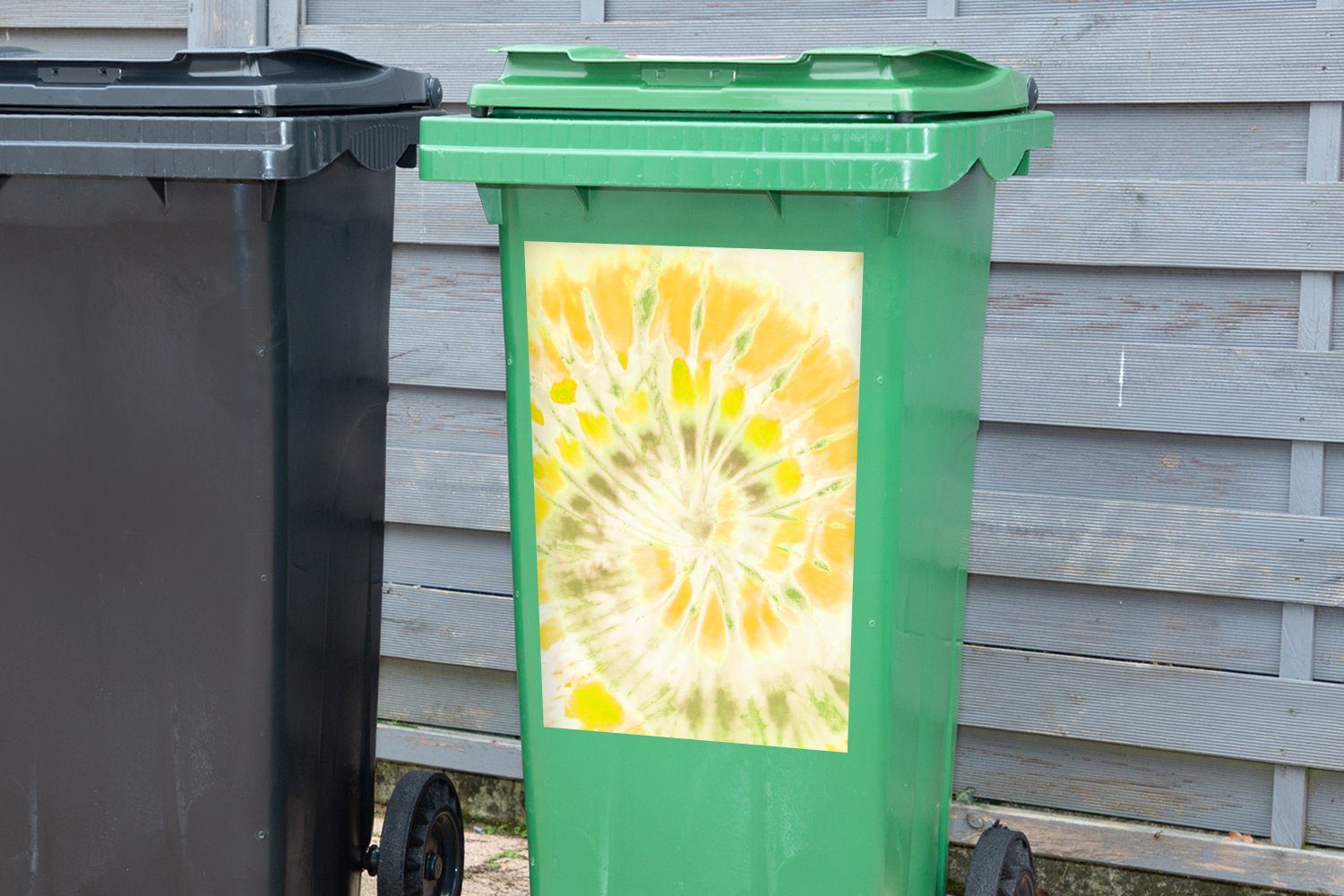 MuchoWow Wandsticker Krawattenfärbung - Orange Abfalbehälter Sticker, Gelb - Mülltonne, (1 Mülleimer-aufkleber, St), Container