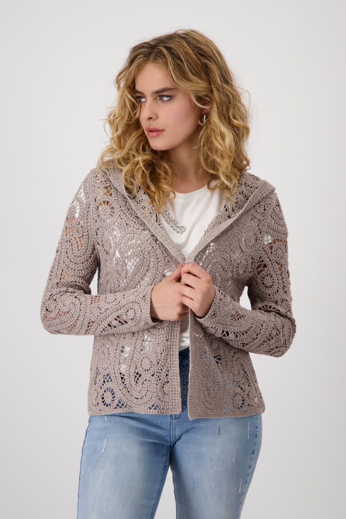 Kapuzenstrickjacke