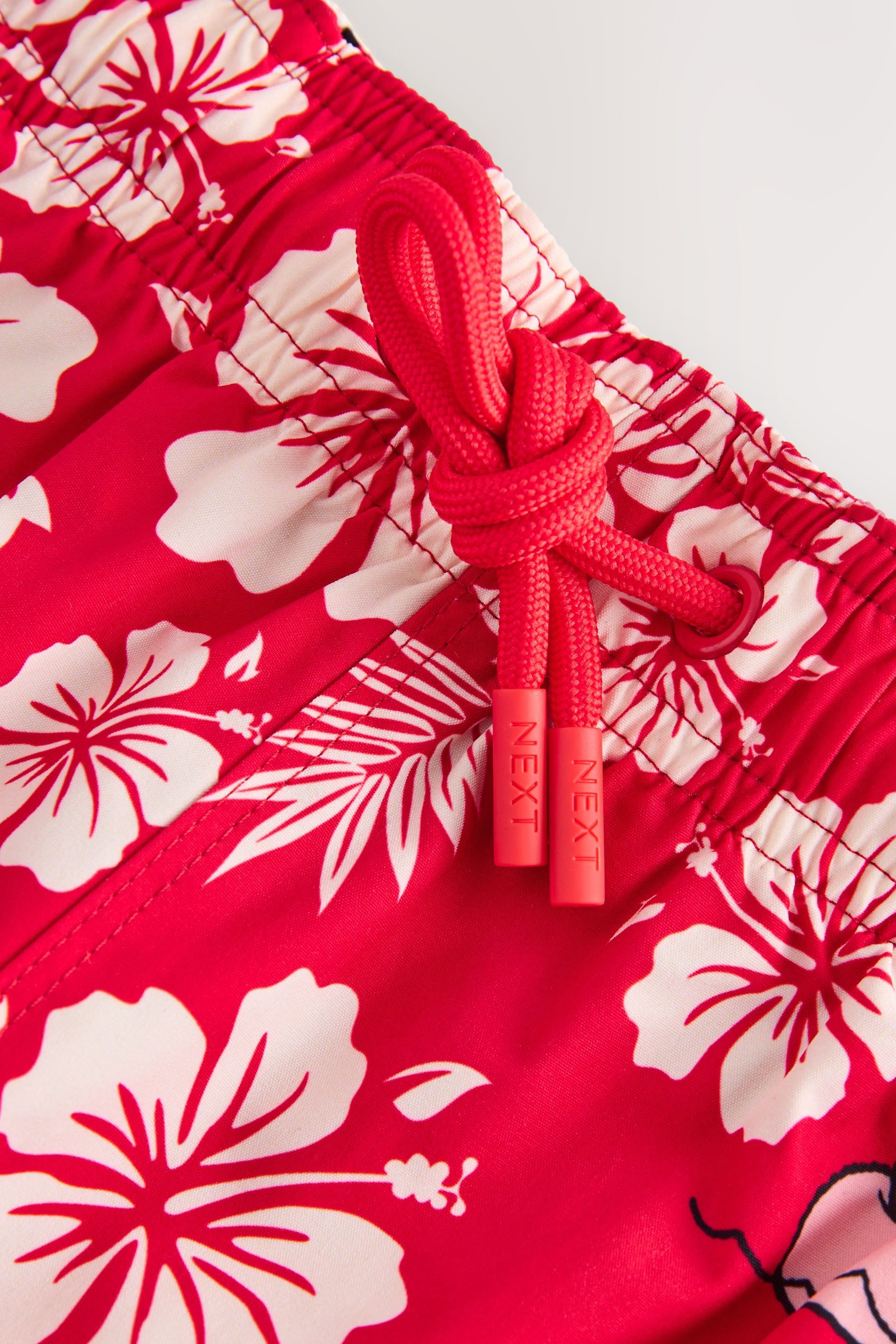 Next Badeshorts Badeshorts mit geblümtem Snoopy-Print, 5 Zoll (1-St)