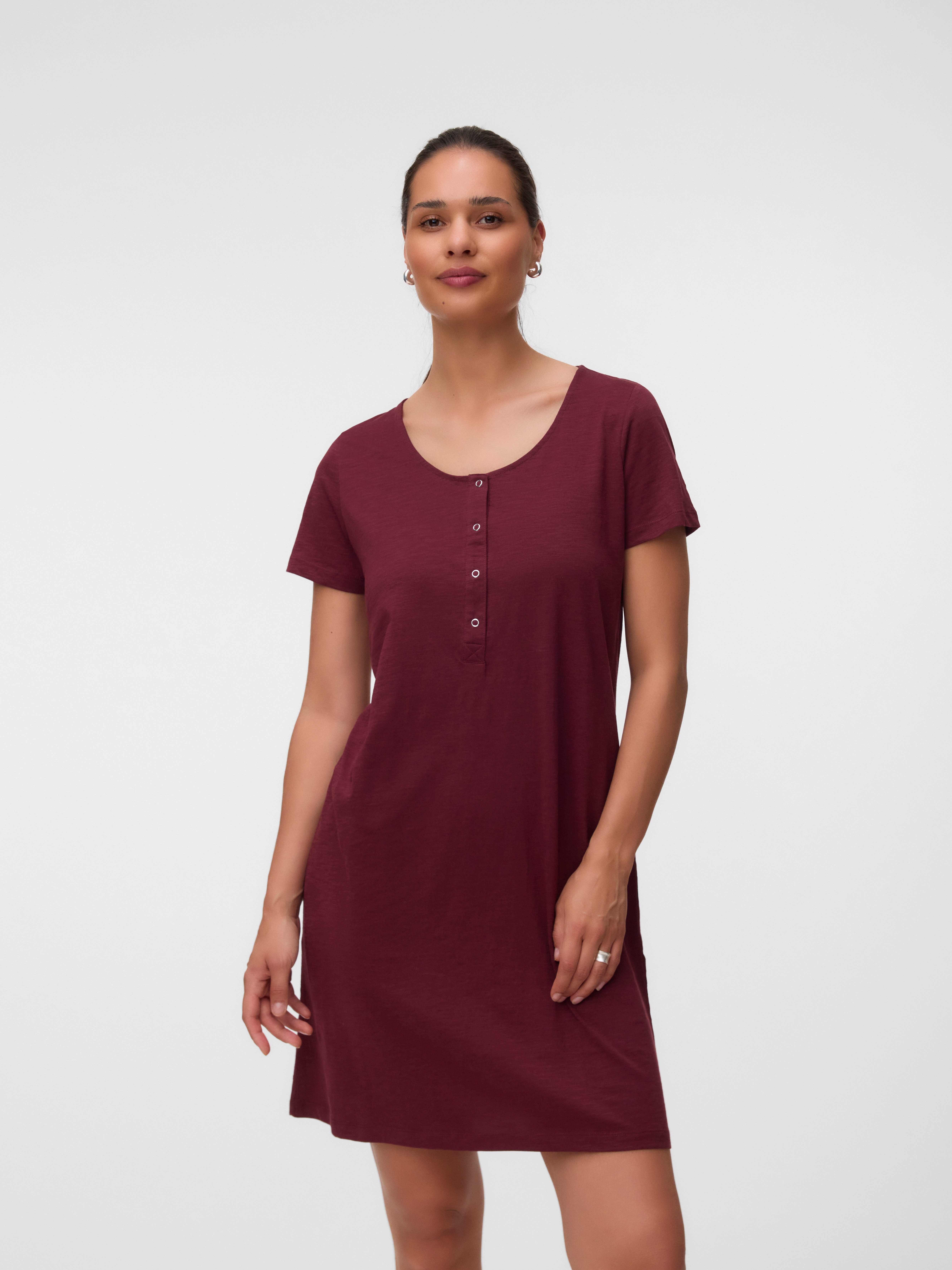 Mamalicious Umstandsnachthemd MLMIRA SOLID JRS NIGHTGOWN 2F A. E. NOOS aus Baumwolle, Regular Fit, mit Rundhalsausschnitt, kniefrei