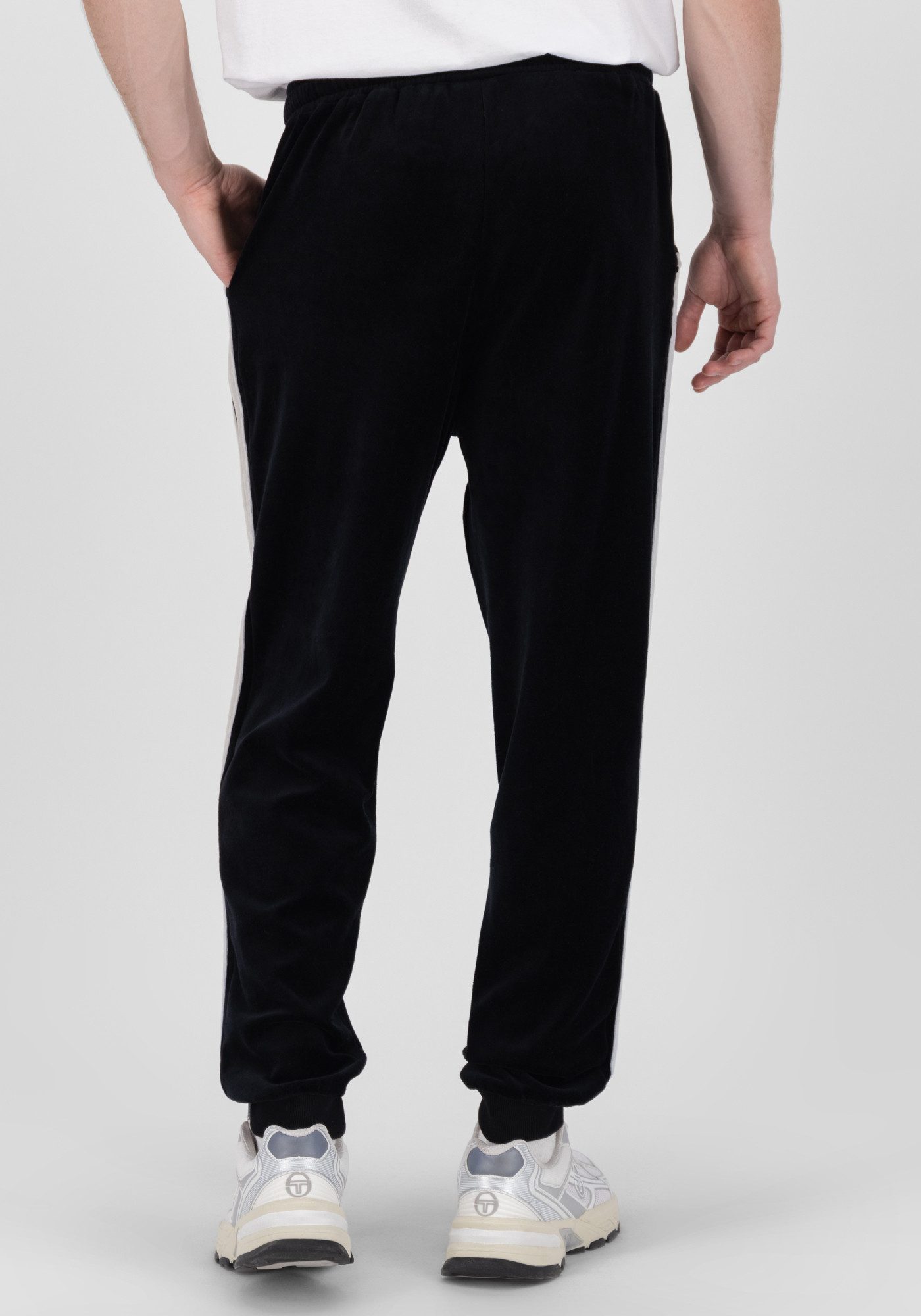 Sergio Tacchini Jogginghose DAMARIND VELOUR TP Herren Trainingshose Herren, Jogginghose, Retro, Sporthose, Streetwear, Sale