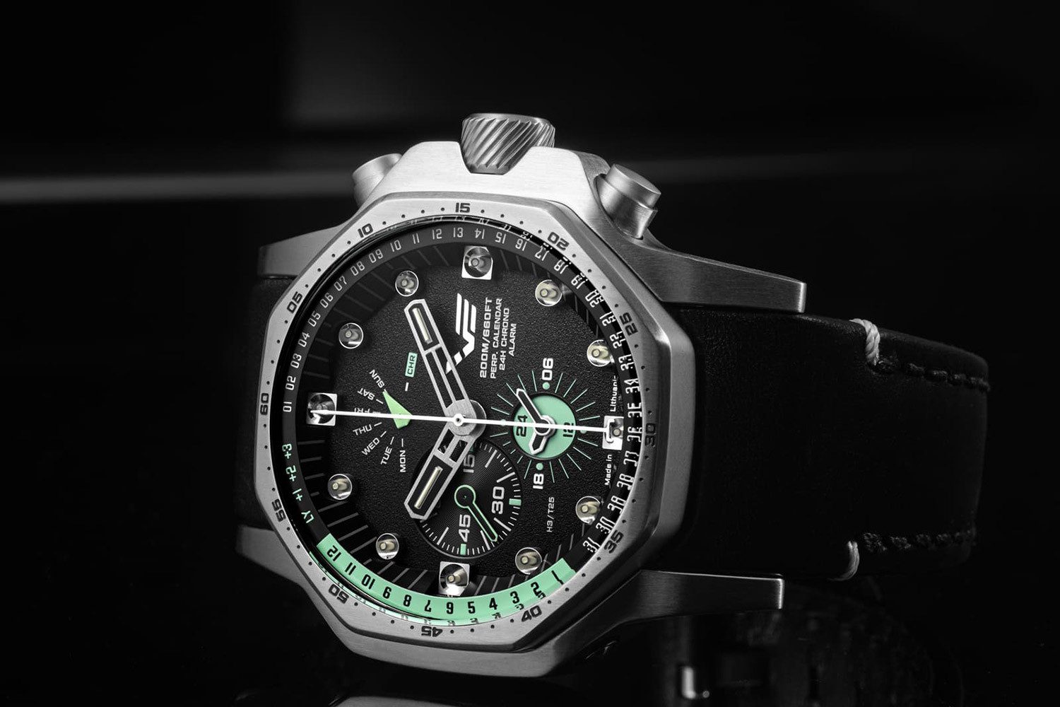 Vostok Europe Quarzuhr YM86-640A695, Herrenuhr Atomic Age Multifunktion Schwarz