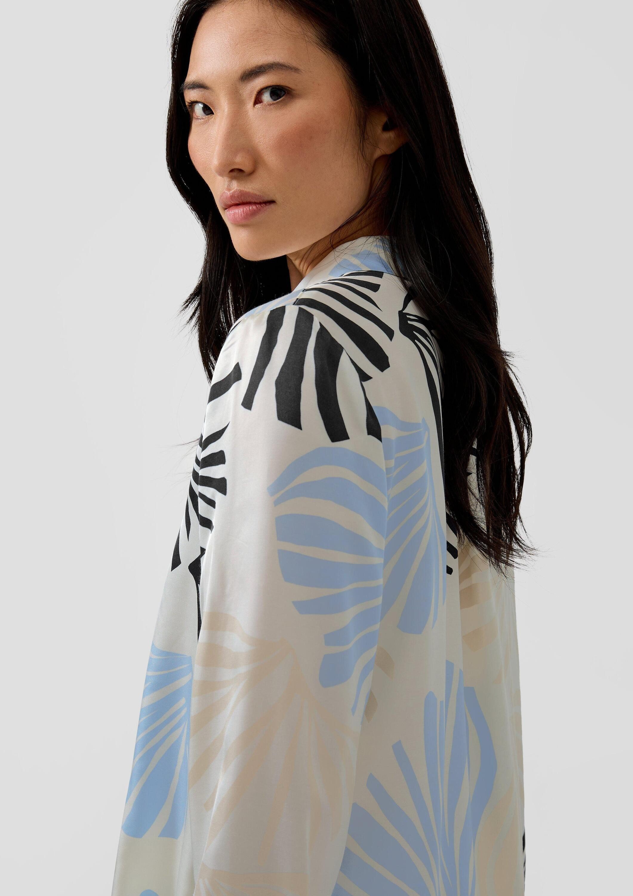 s.Oliver Langarmbluse Bluse Satinierte Viskose-Bluse mit All-over-Print und Manschetten