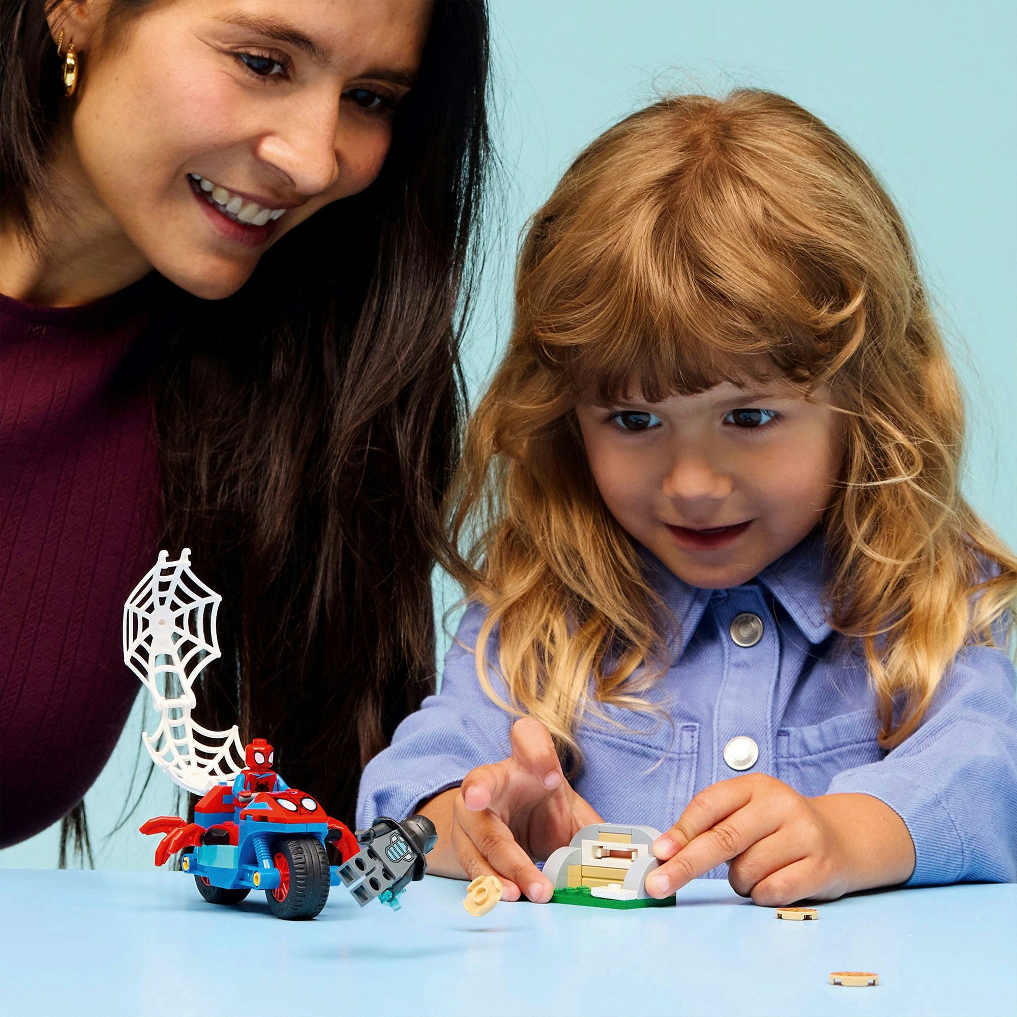 LEGO® Spidey auf Motorrad vs. Rhino (11206), LEGO Spidey Konstruktionsspielsteine, (61 St), Made in Europe