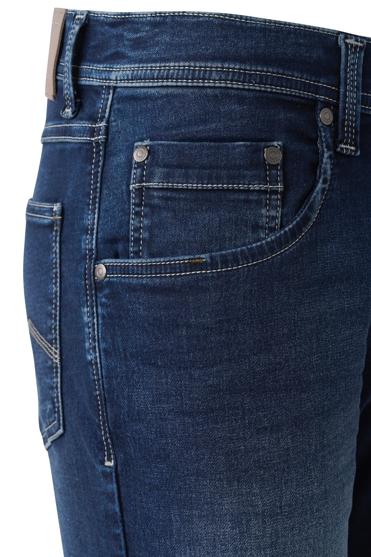 bugatti Bermudas im Used-Wash-Design
