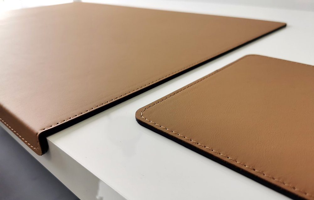 Schreibtischunterlage Gewinkelte Schreibtischunterlage und Mauspad Echt Leder 70 x 48 Beige