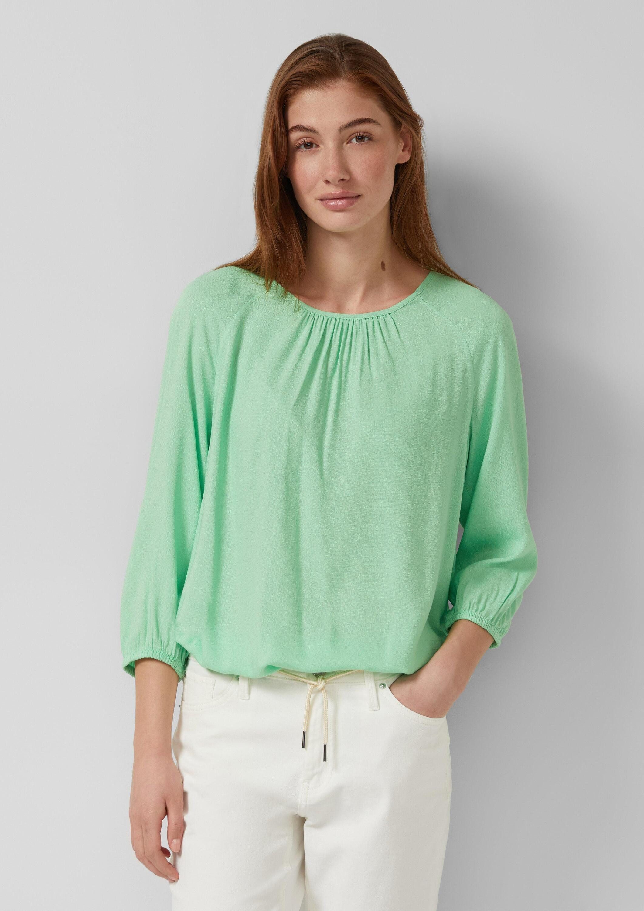 s.Oliver Kurzarmbluse Bluse Strukturierte Viskose-Bluse mit Raff-Details