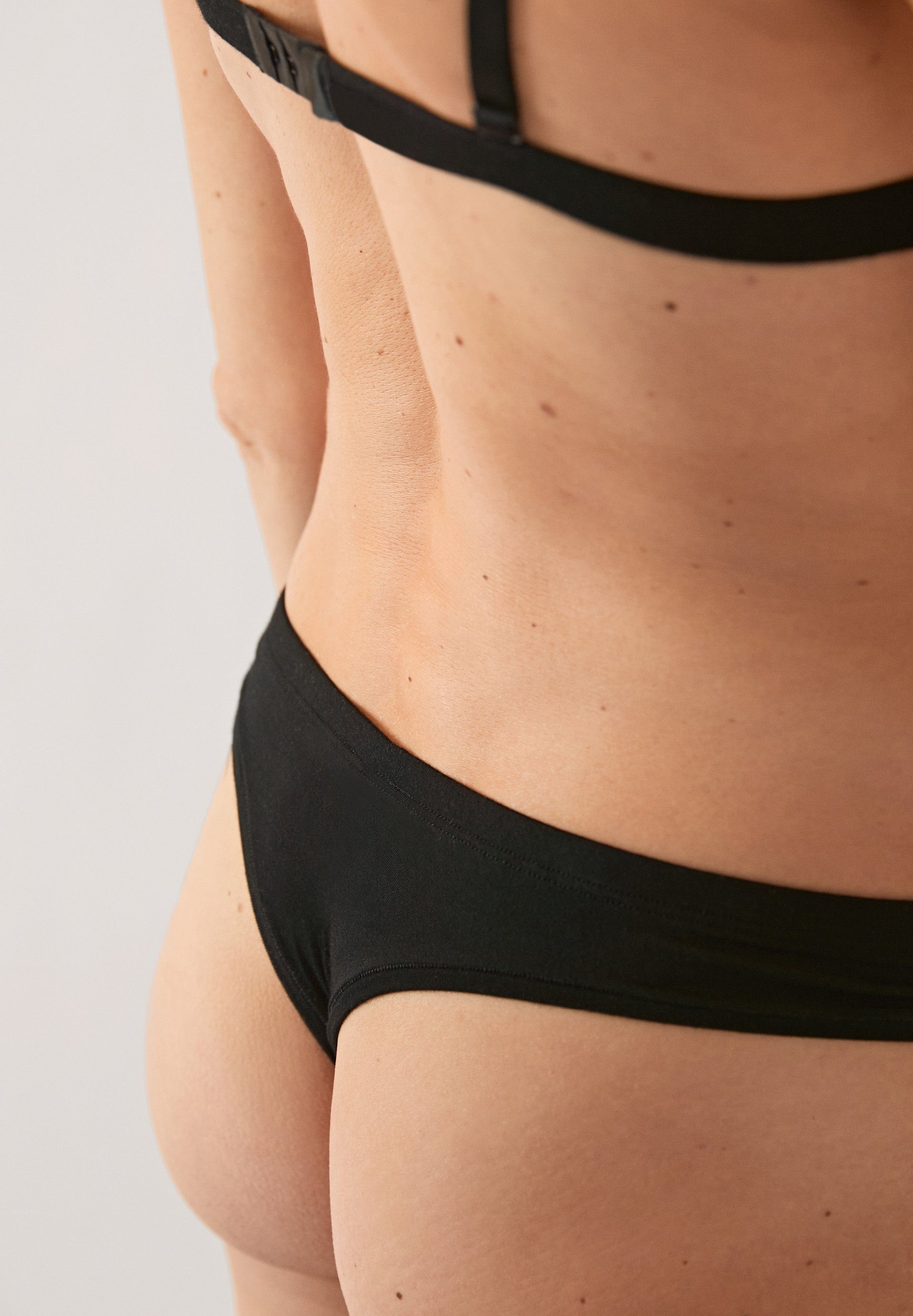 Armedangels Panty FAARA String aus TENCEL™ Modal Mix (1-St) Fitted