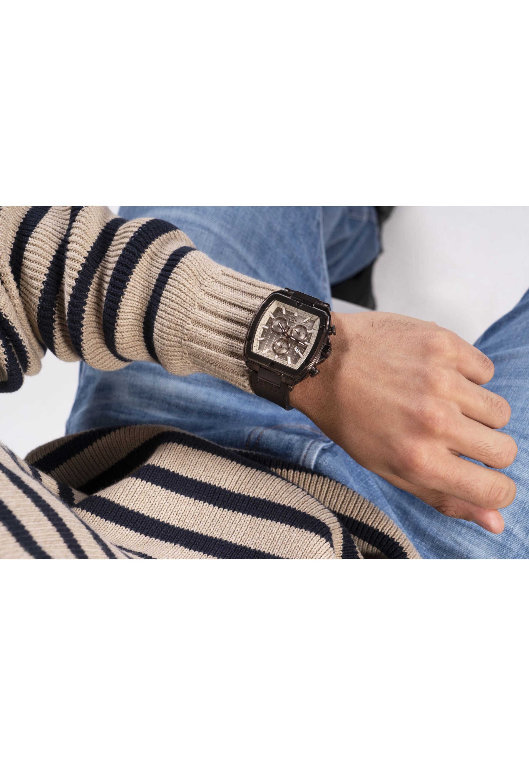 Guess Collection Quarzuhr Gc Spirit Tonneau, (1-tlg., Not a set – not applicable to this product), Quarz-Chronographenuhr