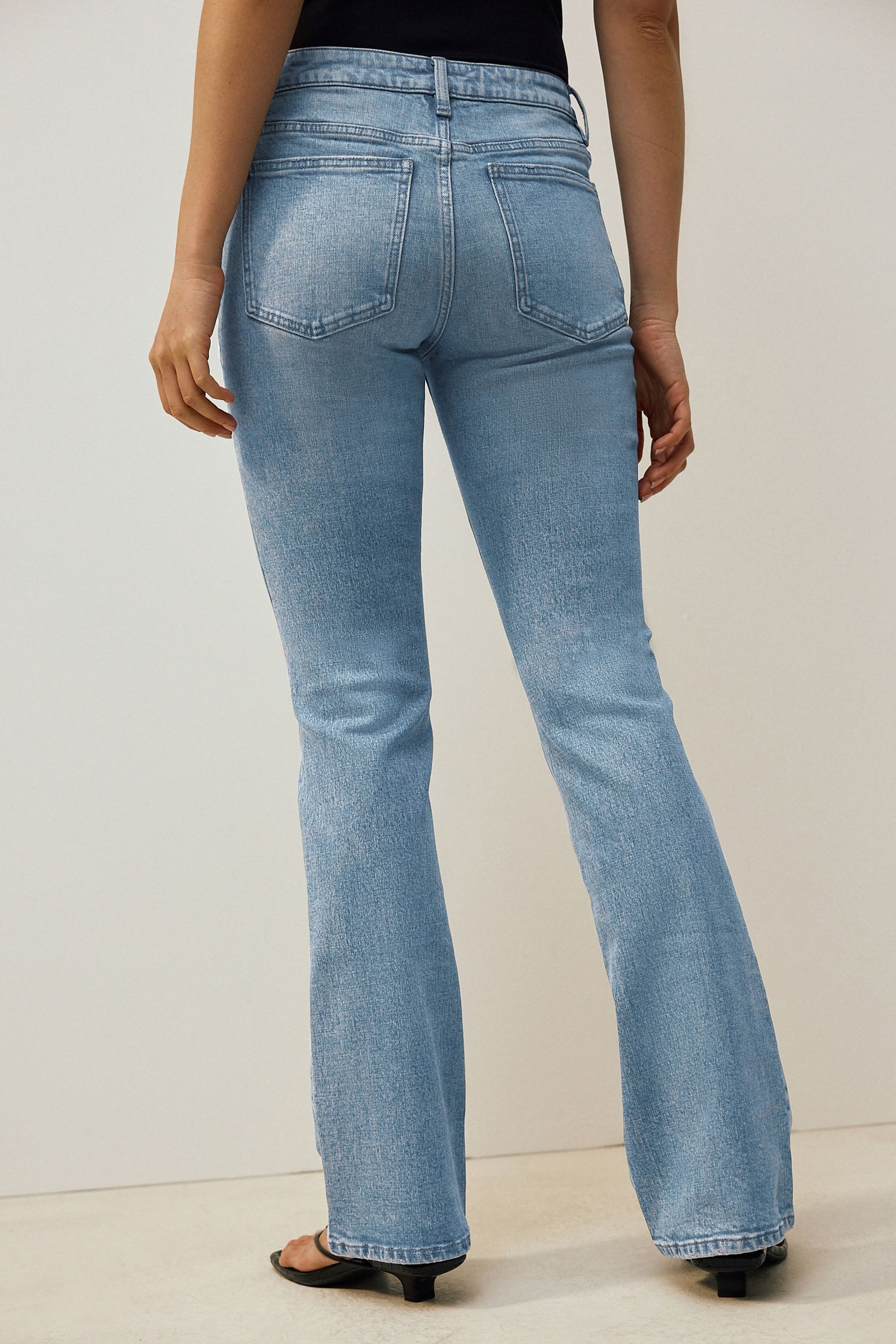 Next Bootcut-Jeans Bootcut Jeans mit niedriger Leibhöhe (1-tlg)
