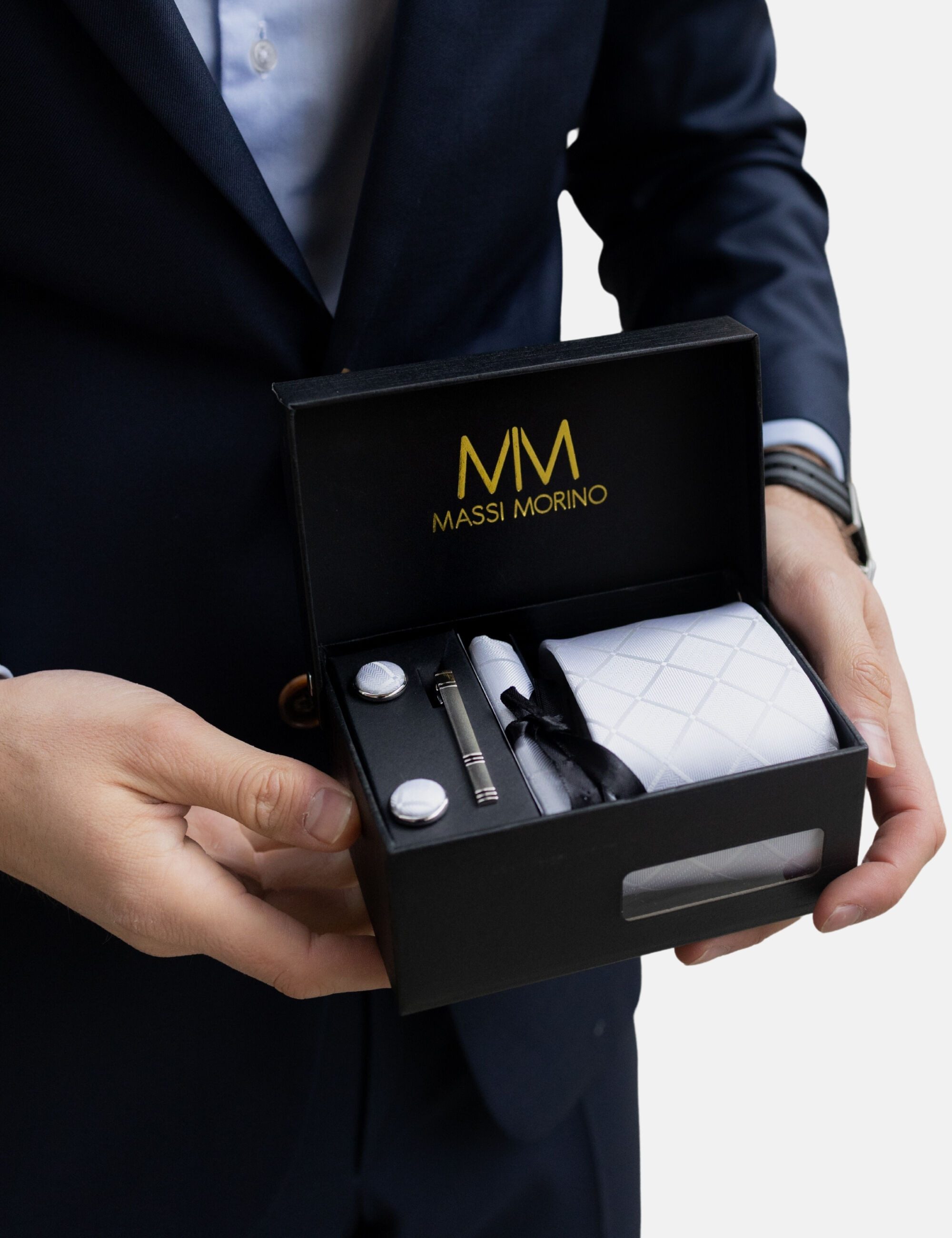 Massi Morino Krawatte (1-St) mit Einstecktuch, Manschettenknöpfen und Krawattenklammer