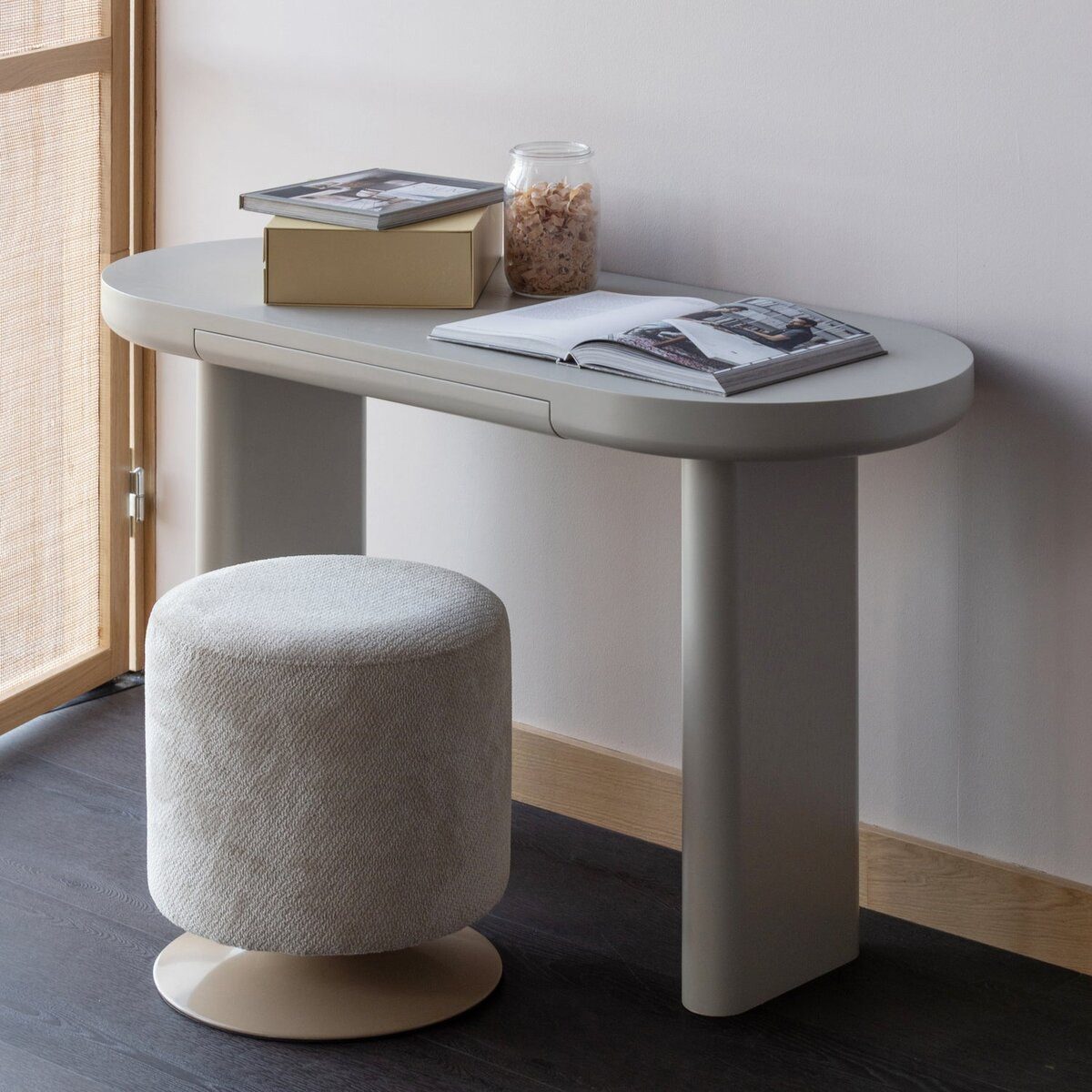 WOOOD Sitzhocker Islen - Bouclé-Stoff Beige, mit Drehfuß, Luxuriöser Bouclé-Bezug, funktionaler Drehsockel