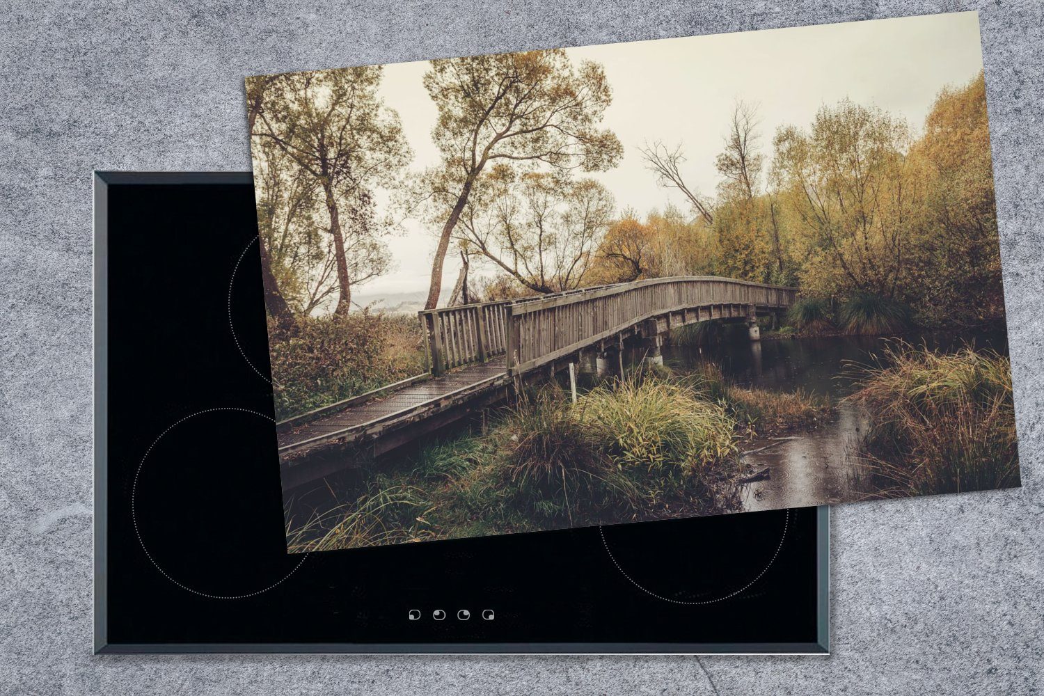 MuchoWow Herdblende-/Abdeckplatte Herbst - Brücke für Bäume, Vinyl, Induktionskochfeld (1 tlg), Schutz die küche, - Ceranfeldabdeckung 80x52 cm
