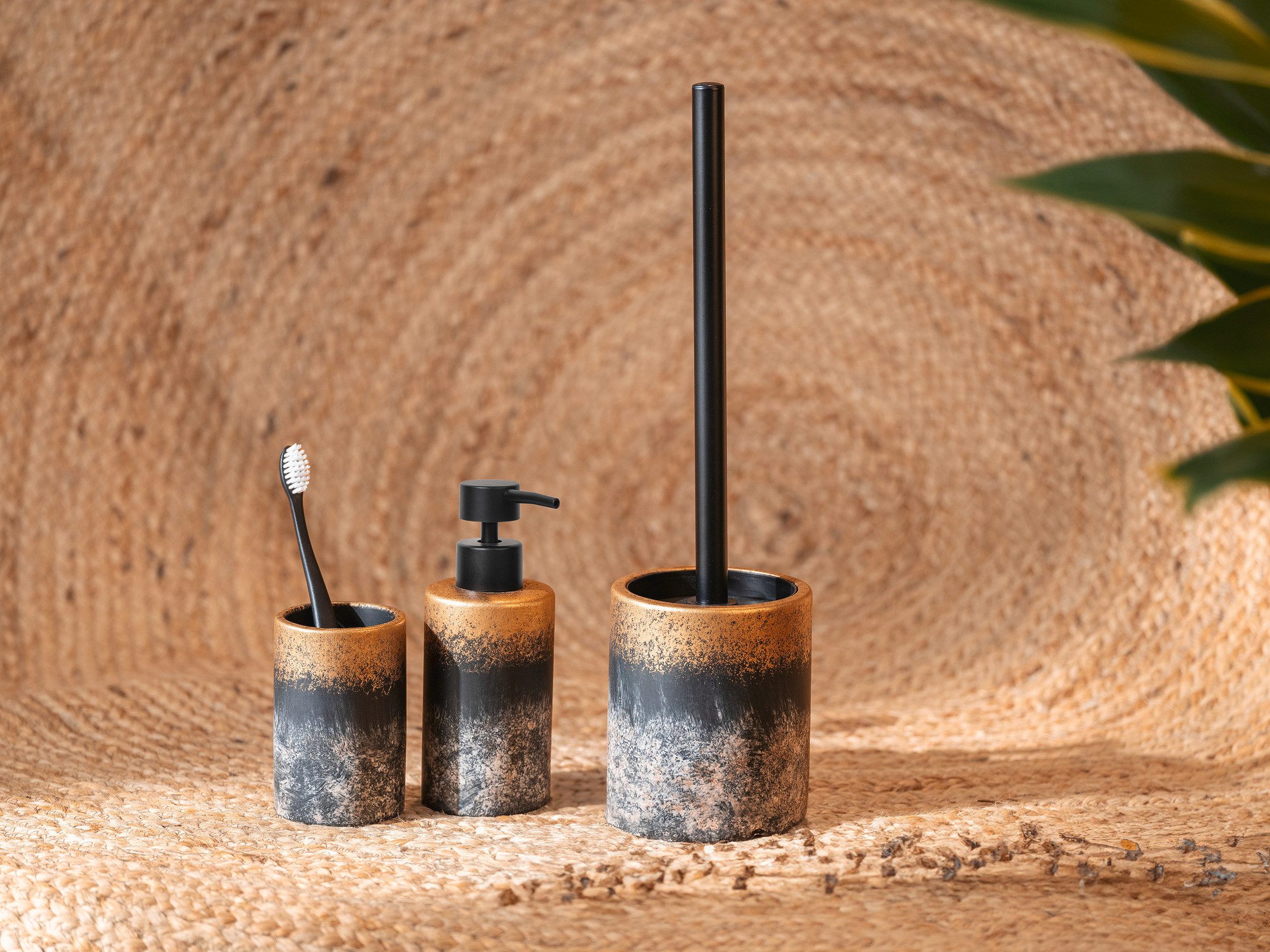 WENKO Badaccessoire-Set Lacona, Set, 3 tlg., bestehend aus Seifenspender, WC-Garnitur, Zahnputzbecher aus Beton